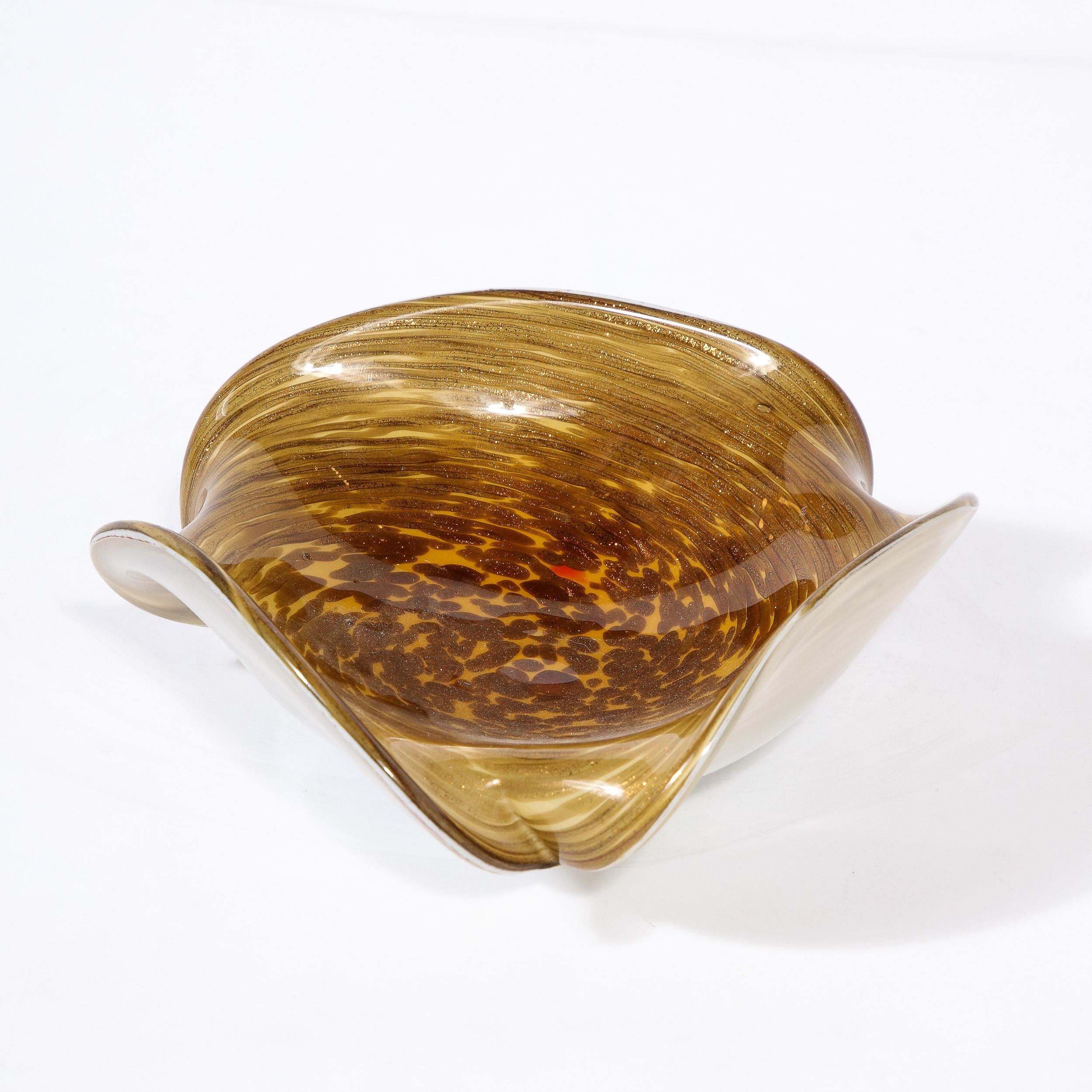 Mid-Century Modernist Hand-Blown Murano Glass Dish in Spiraled Yellow Ocre For Sale 4