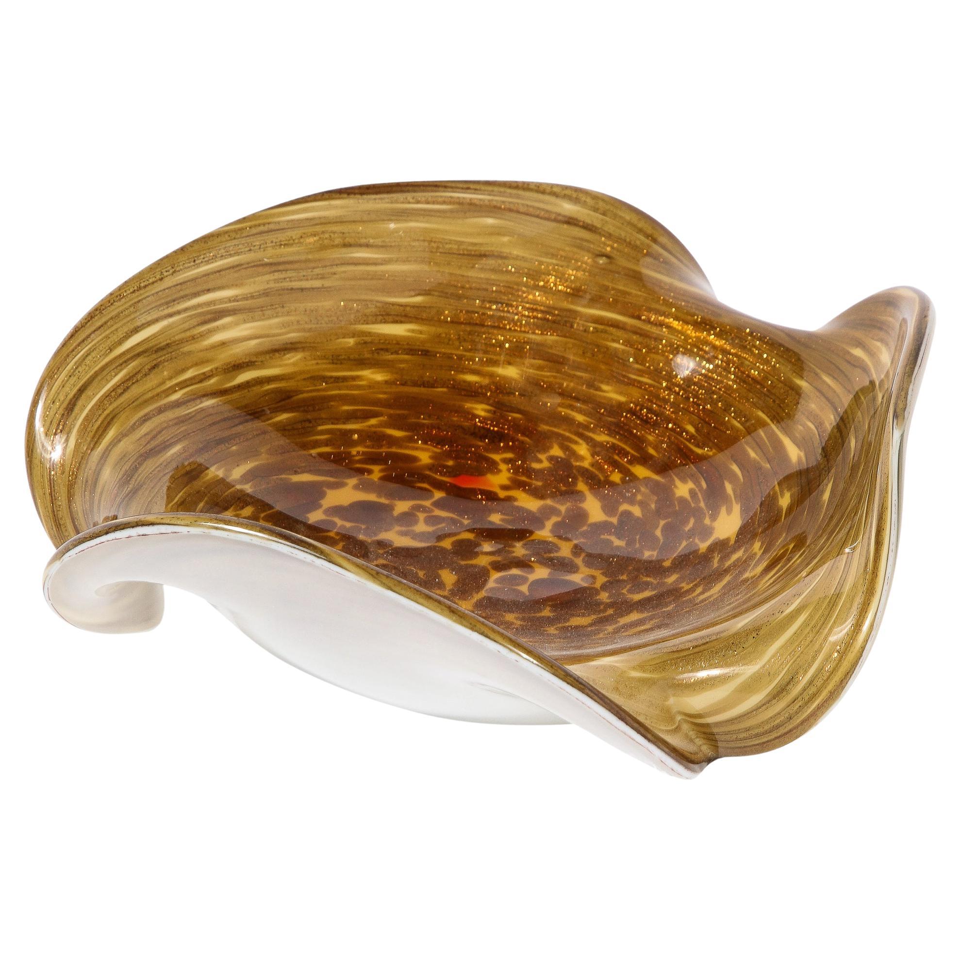 Mid-Century Modernist Hand-Blown Murano Glass Dish in Spiraled Yellow Ocre For Sale