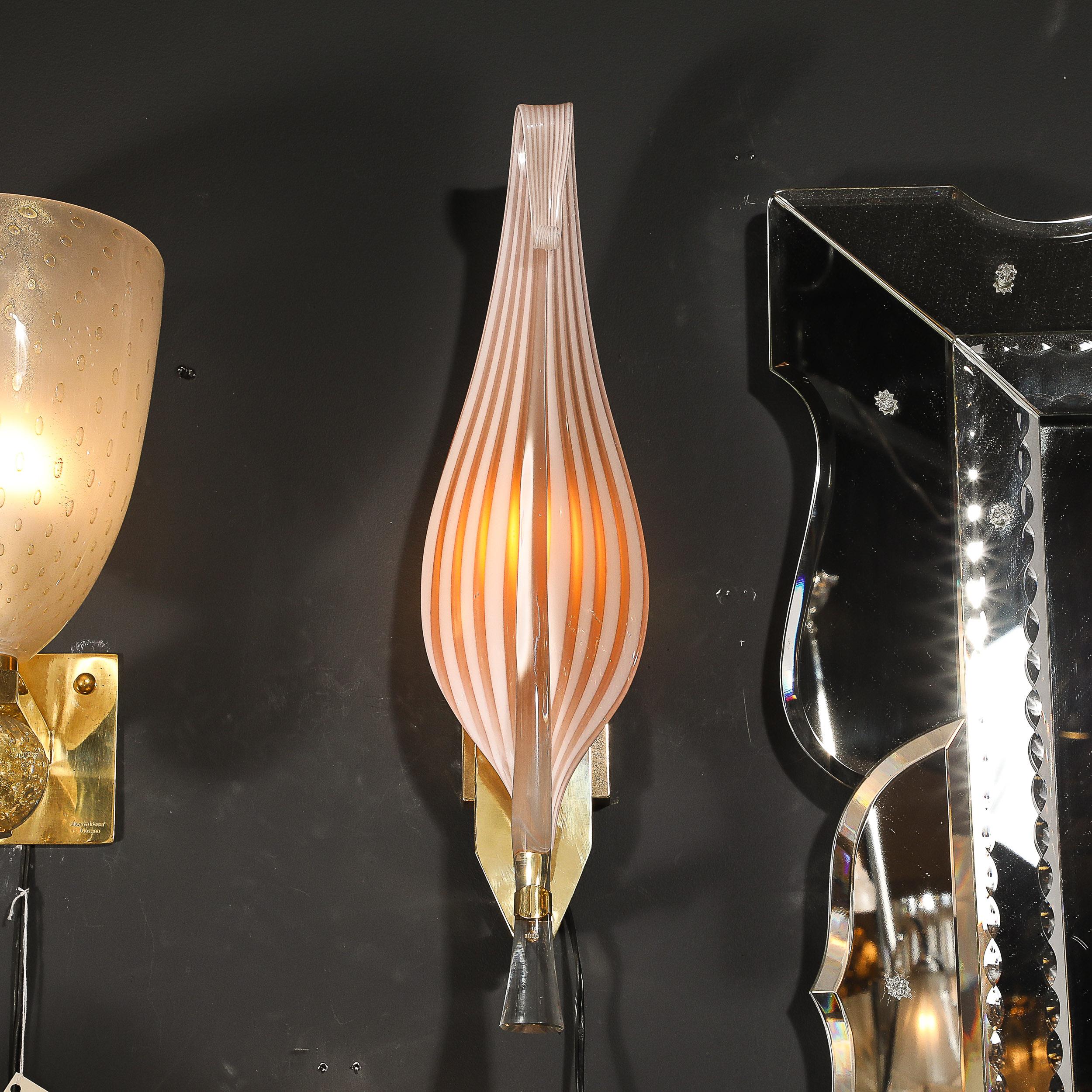 Moderne mundgeblasene Murano-Glas-Blatt-Leuchter von Franco Luce aus der Jahrhundertmitte (Italienisch) im Angebot