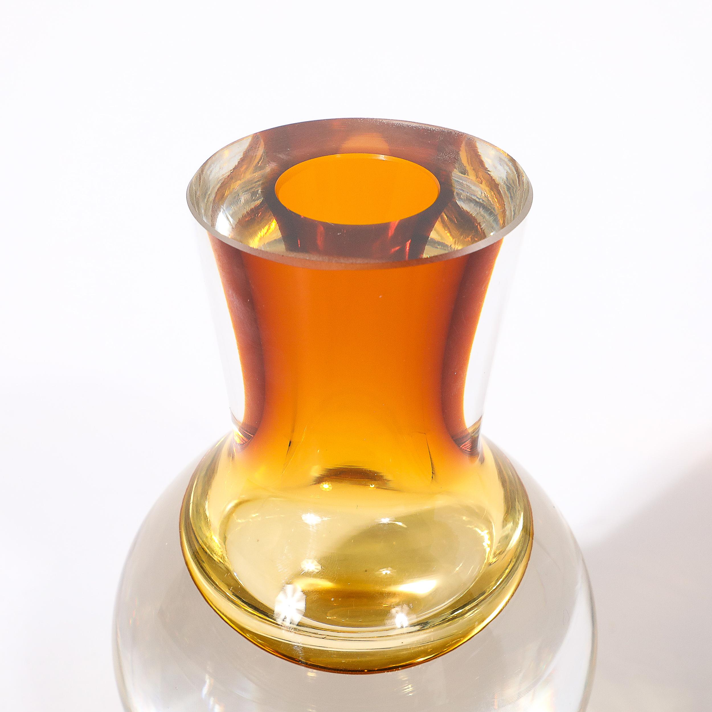 Mid-Century Modernist Hand-Blown Murano Glass Vase in Amber In Excellent Condition For Sale In New York, NY