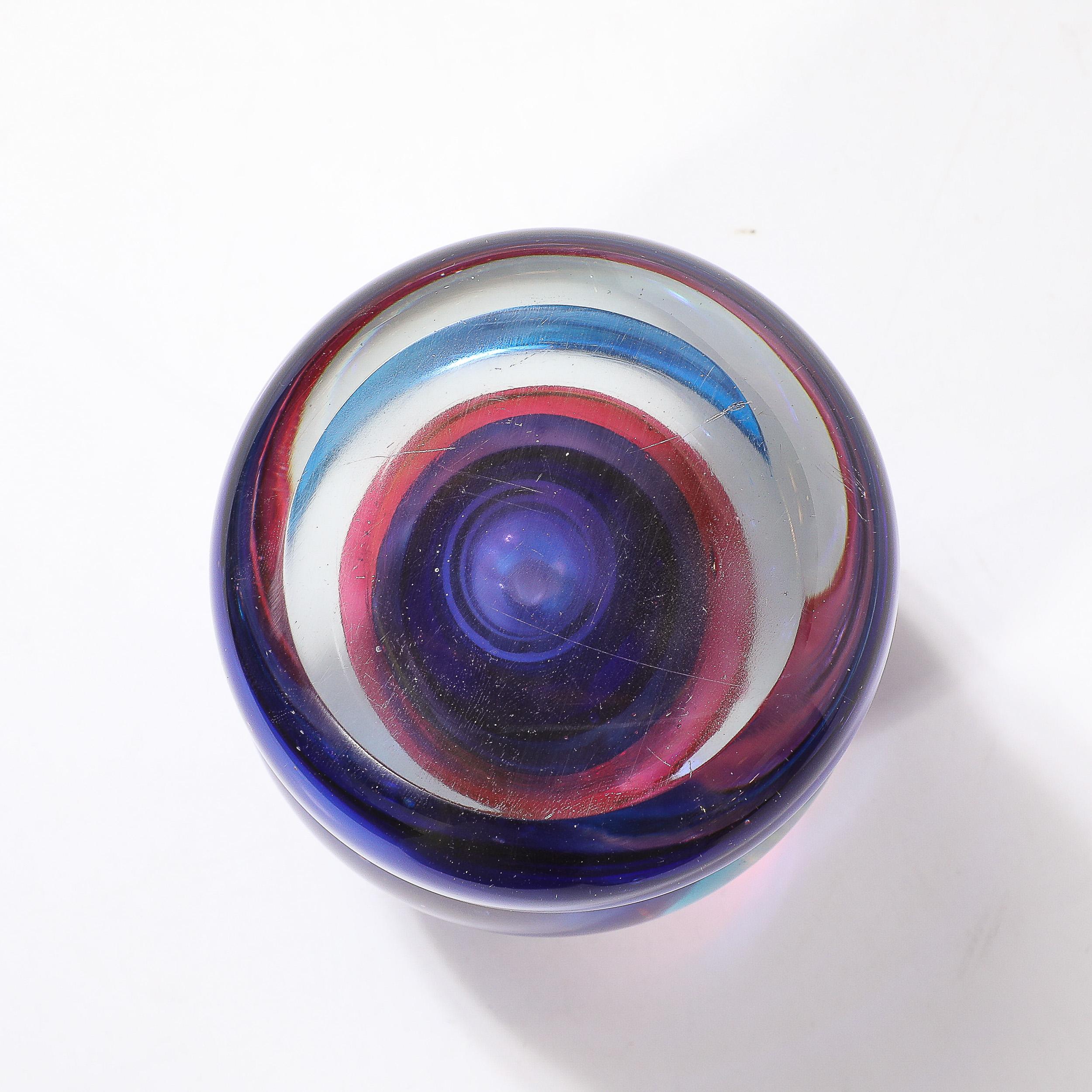 Vase moderniste du milieu du siècle dernier en verre de Murano soufflé à la main avec détails Sommerso en vente 4