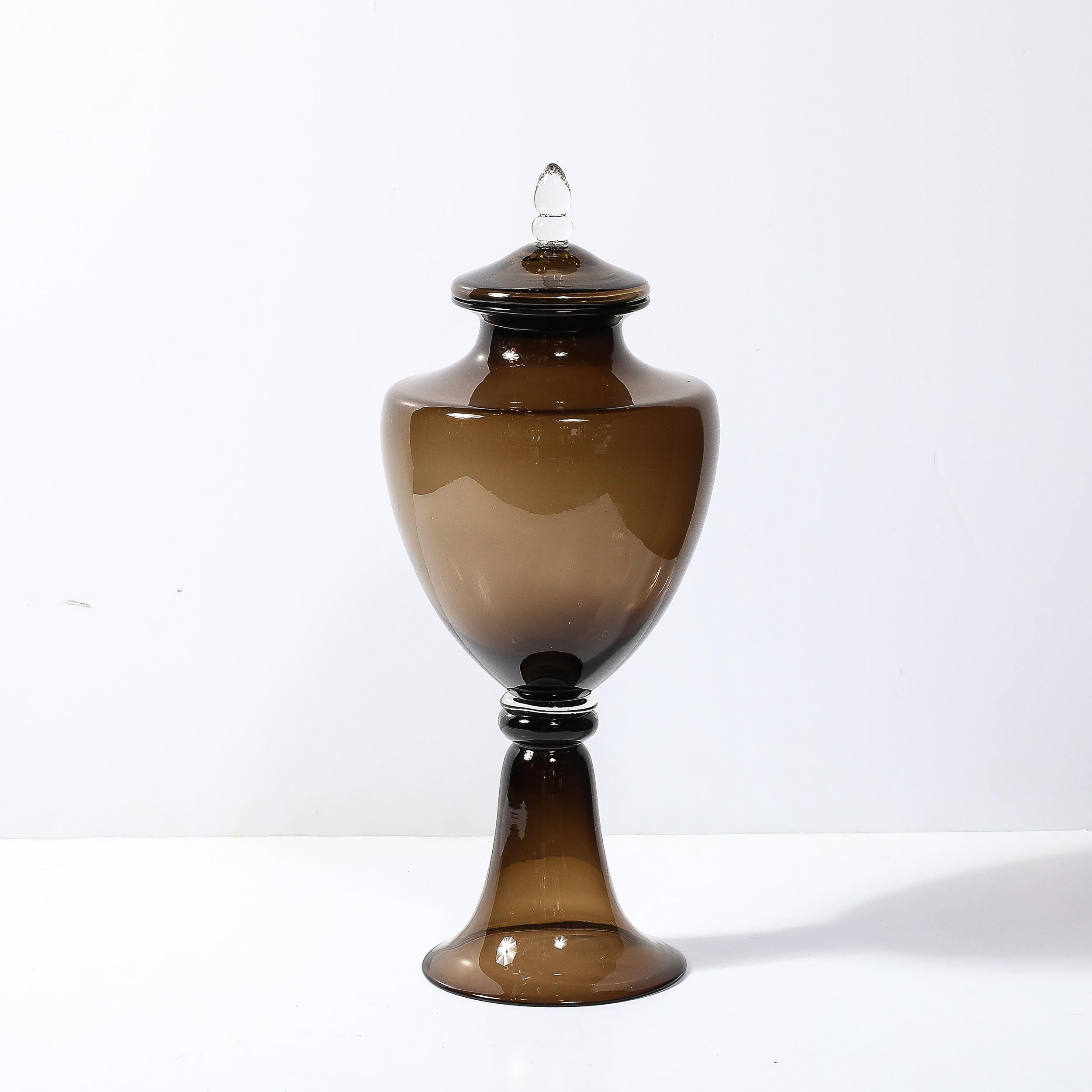 Mid-Century moderno Centrotavola a forma di urna in vetro di Murano soffiato a mano del metà del secolo scorso in vendita