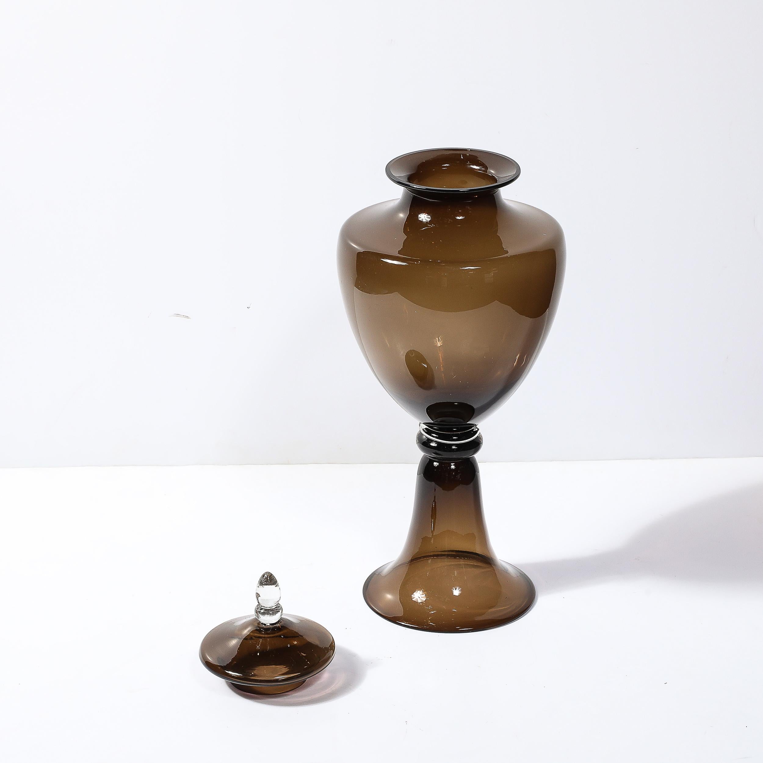 Centrotavola a forma di urna in vetro di Murano soffiato a mano del metà del secolo scorso in vendita 1