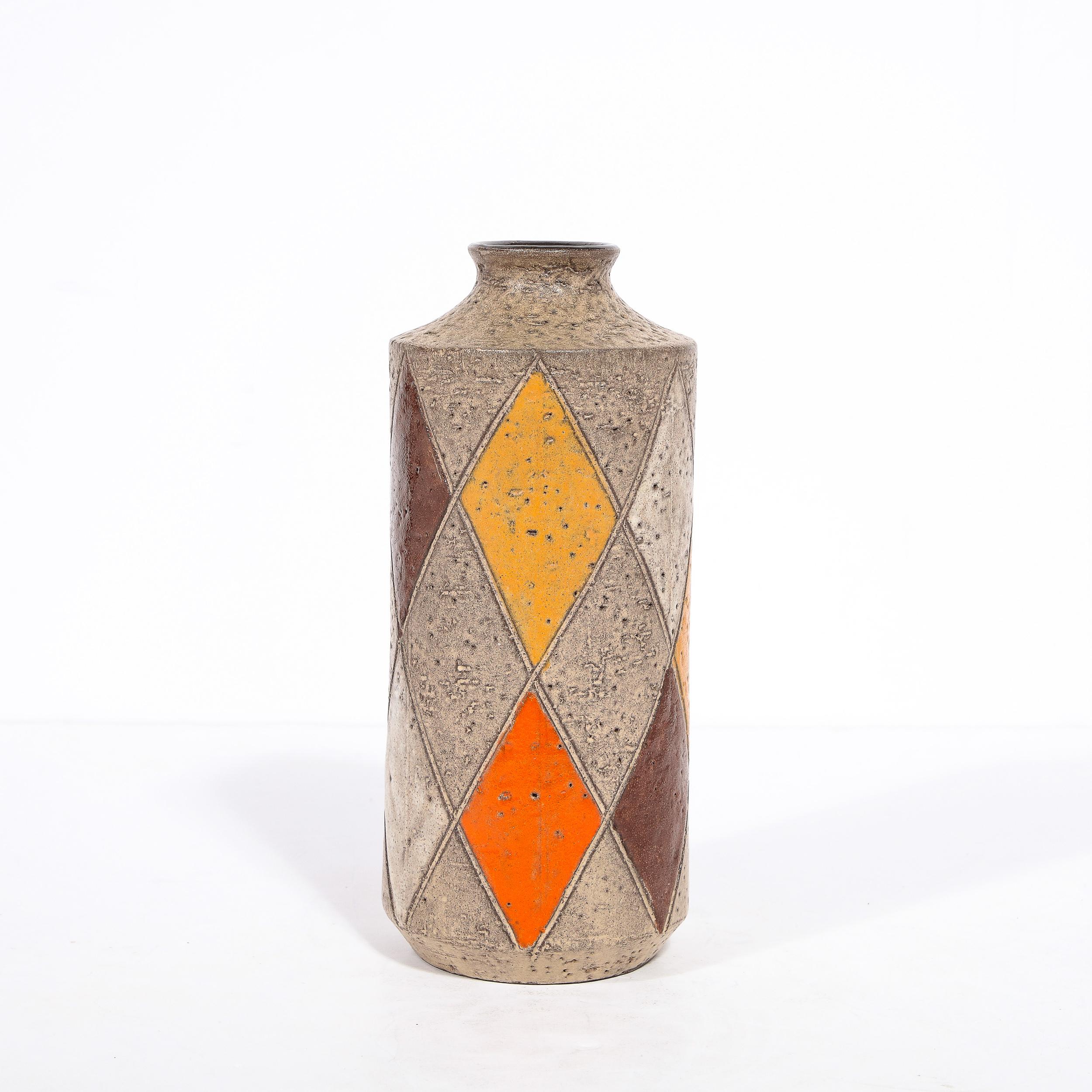 Milieu du XXe siècle Vase en céramique peint à la main, signé Thor  en vente