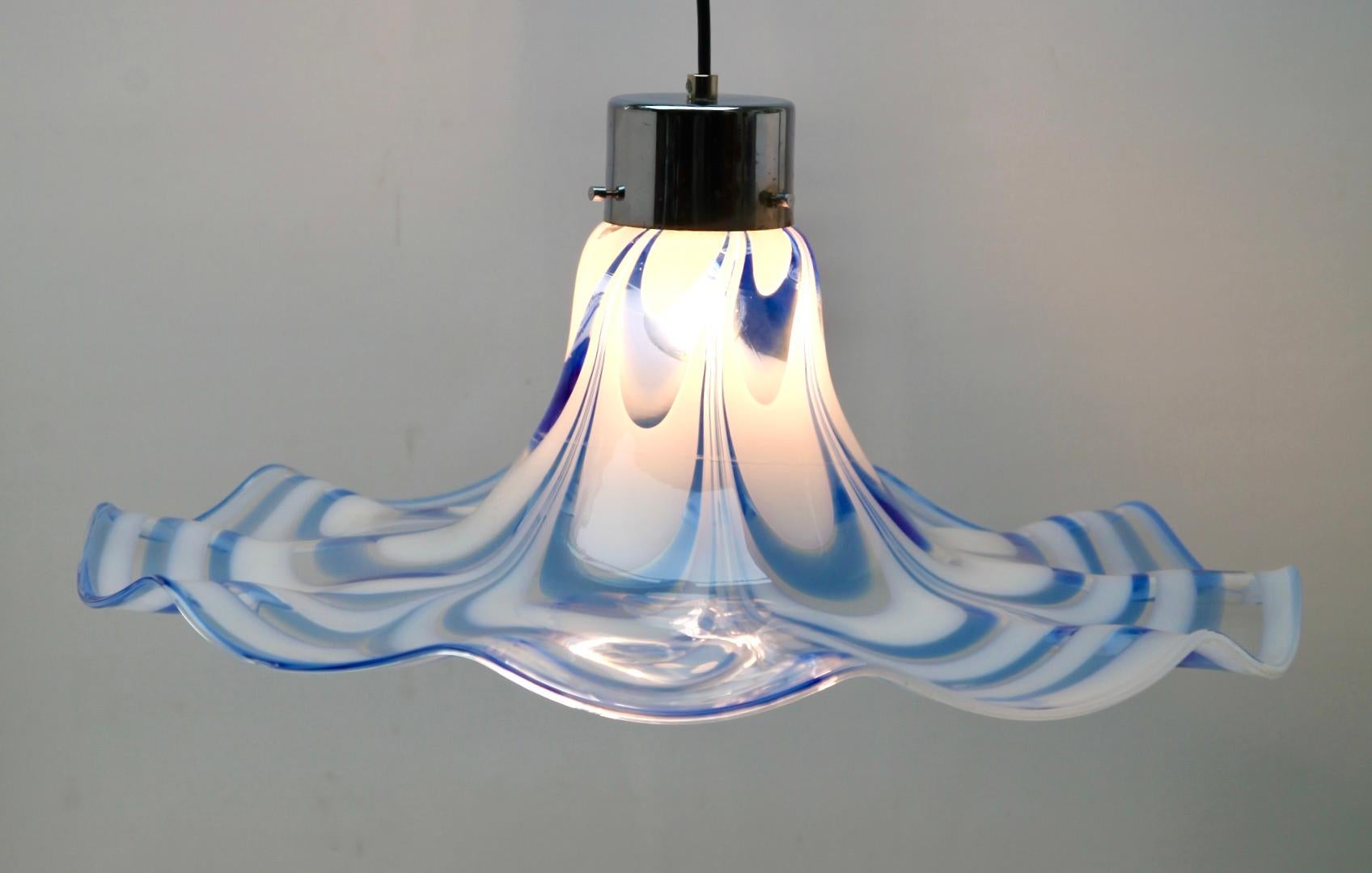 Mid-Century Modernist, Large Murano Pendant Lamp, Style of Carlo Nason 1960s In Good Condition In Verviers, BE