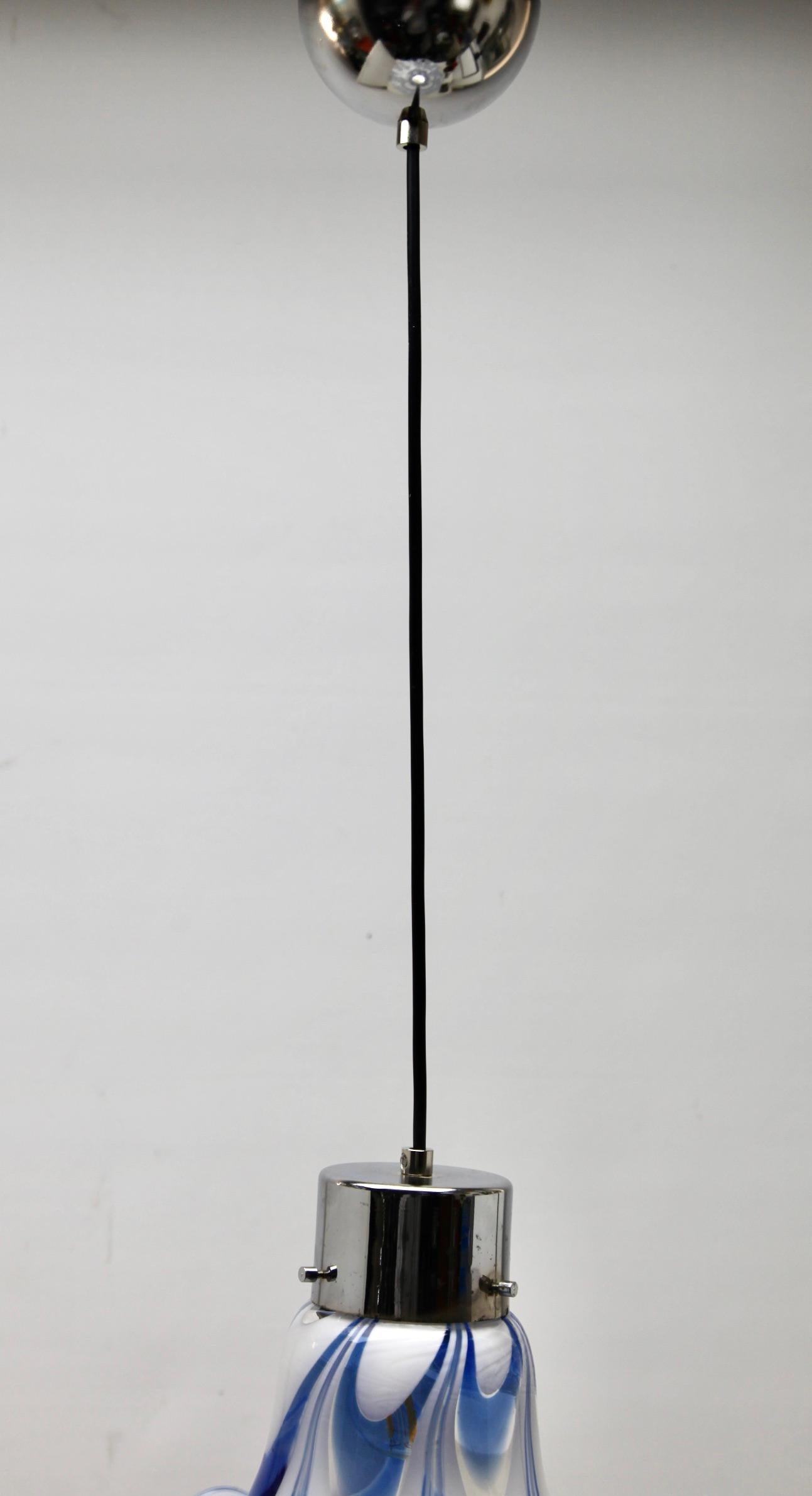Art Glass Mid-Century Modernist, Large Murano Pendant Lamp, Style of Carlo Nason 1960s