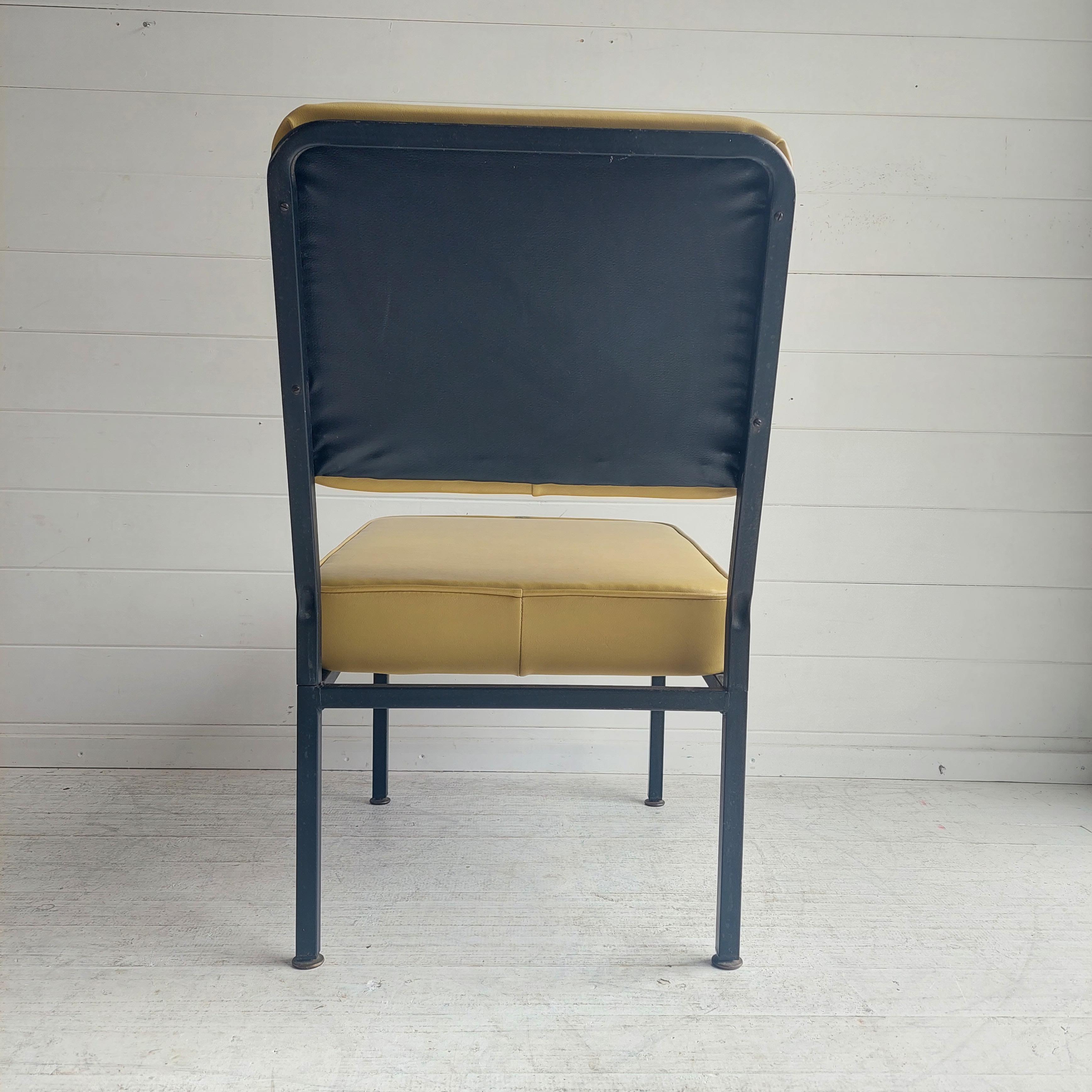 Mid Century Modernist lounge chair Metal & vinyl reception bedroom armchair 50s 6