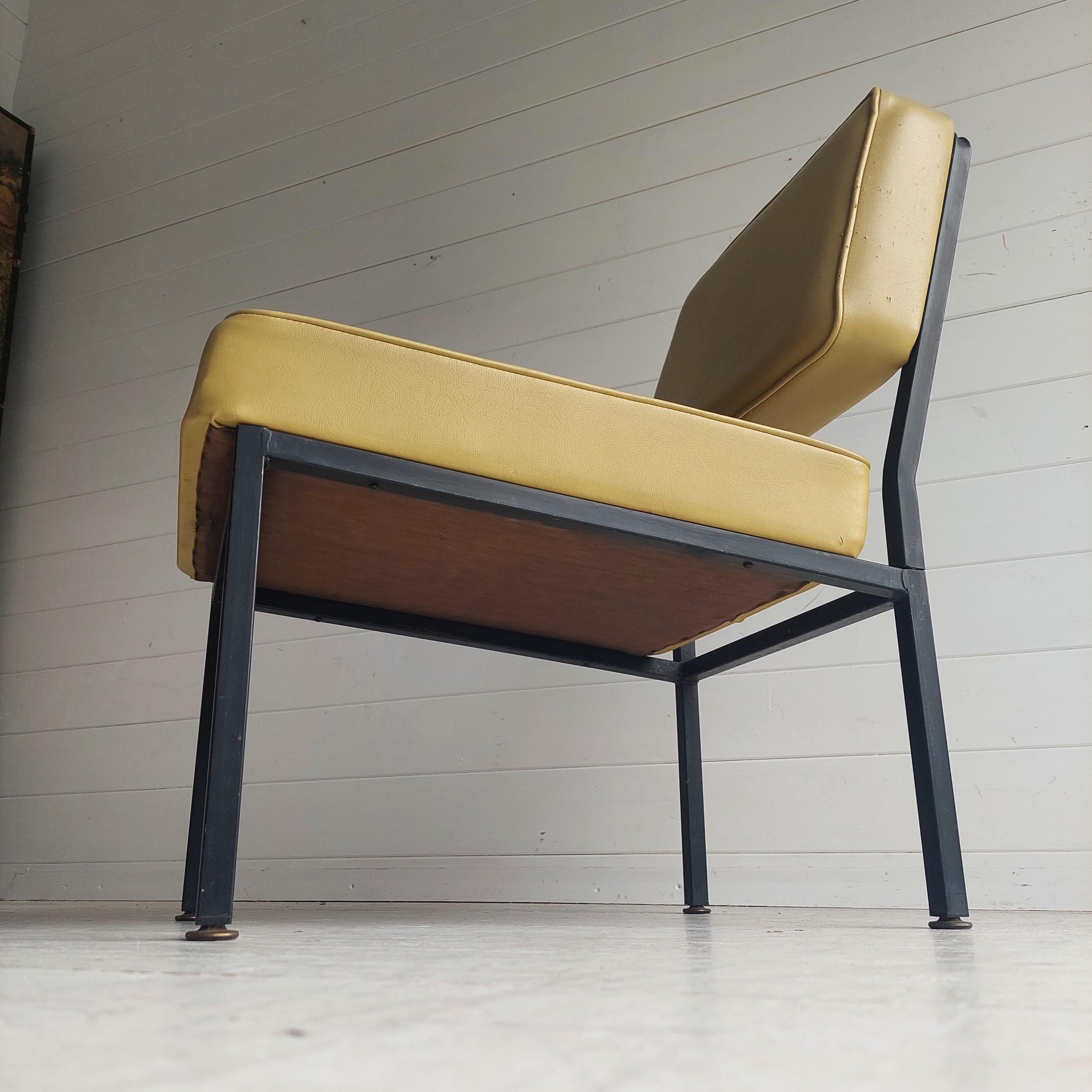 Industrial Mid Century Modernist lounge chair Metal & vinyl reception bedroom armchair 50s