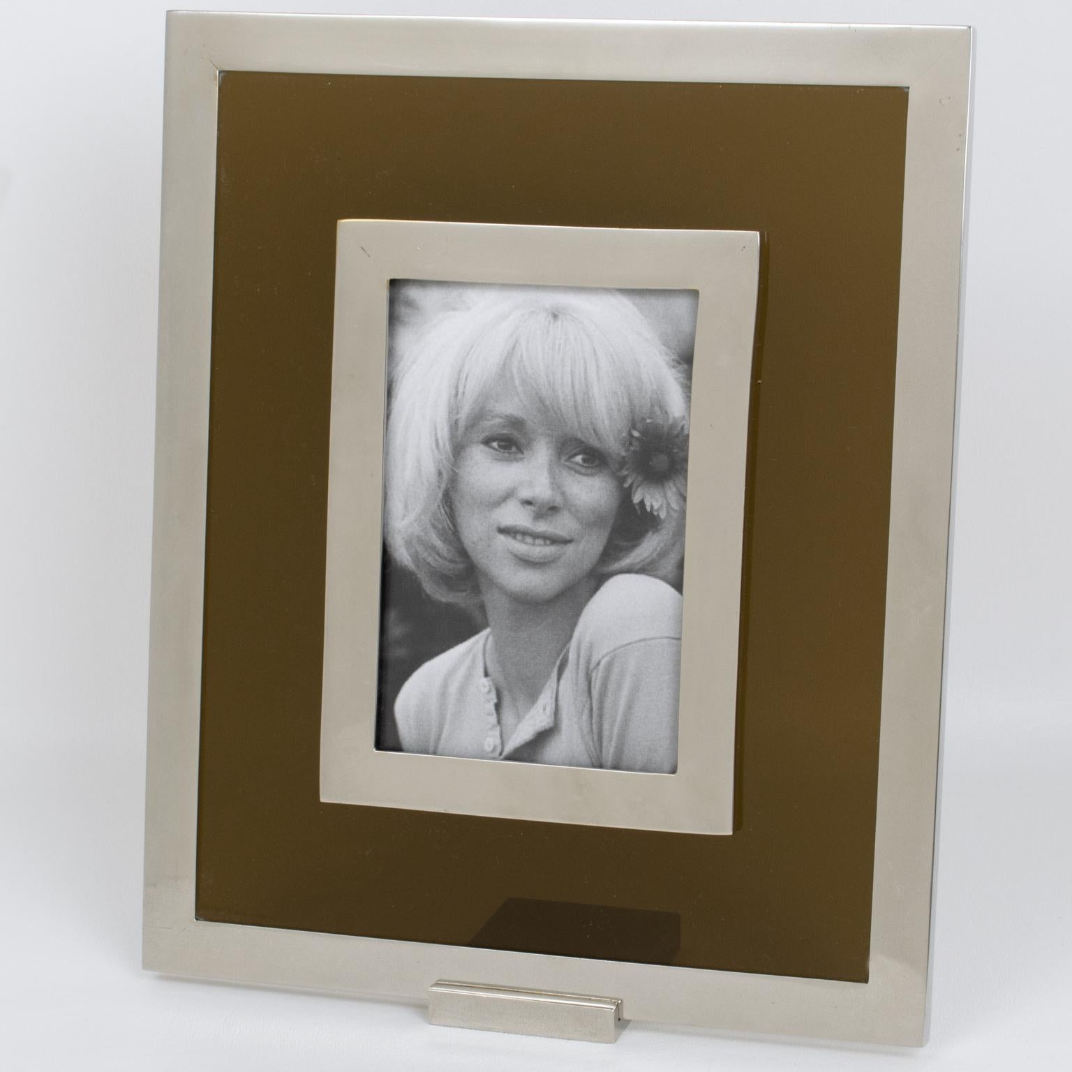 Mid-Century Modernist Lucite and Metal Picture Frame, 1970s In Good Condition For Sale In Atlanta, GA