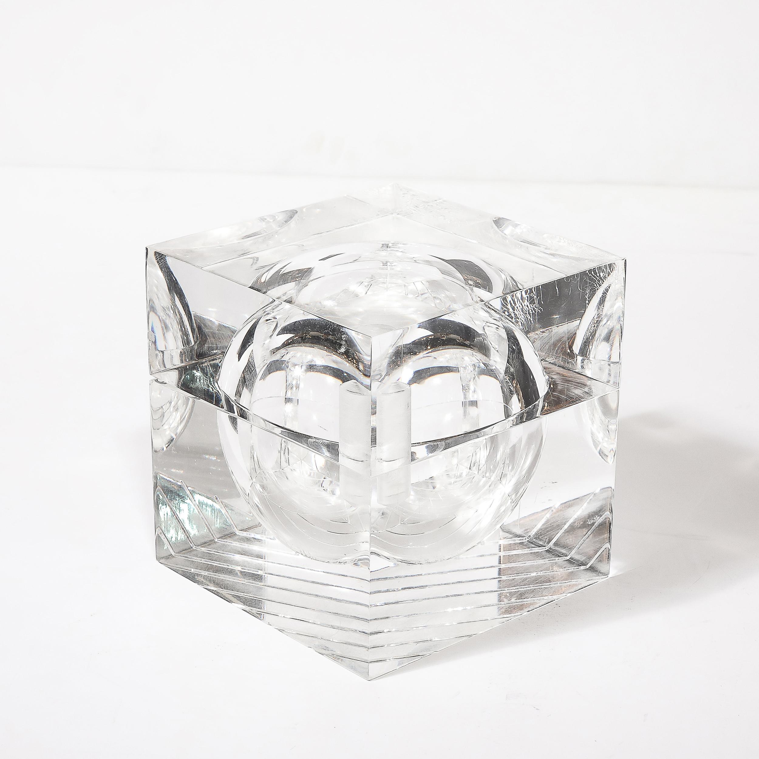Seau à glace moderniste du milieu du siècle dernier avec détails linéaires et ouverture pivotante Excellent état - En vente à New York, NY