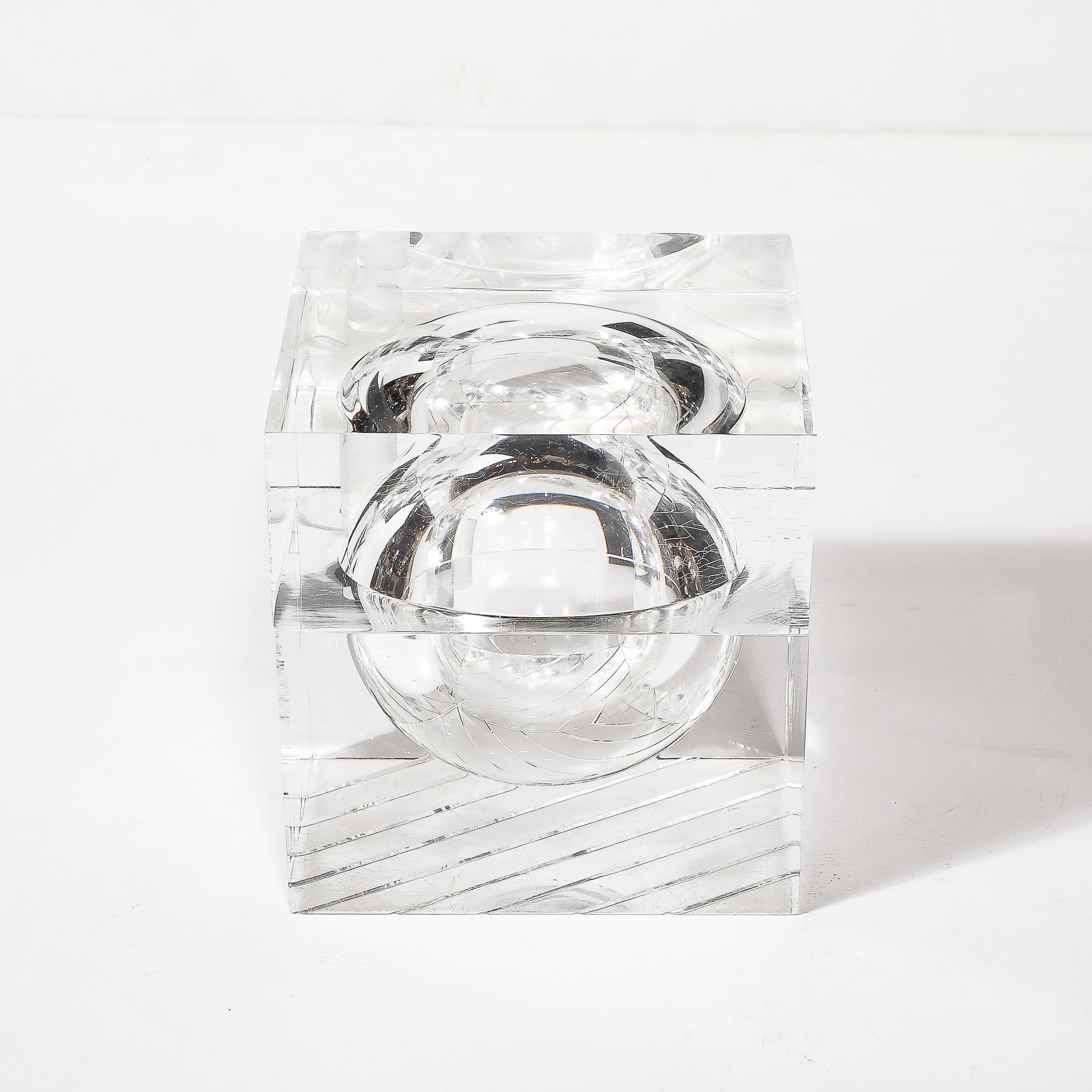 Lucite Seau à glace moderniste du milieu du siècle dernier avec détails linéaires et ouverture pivotante en vente