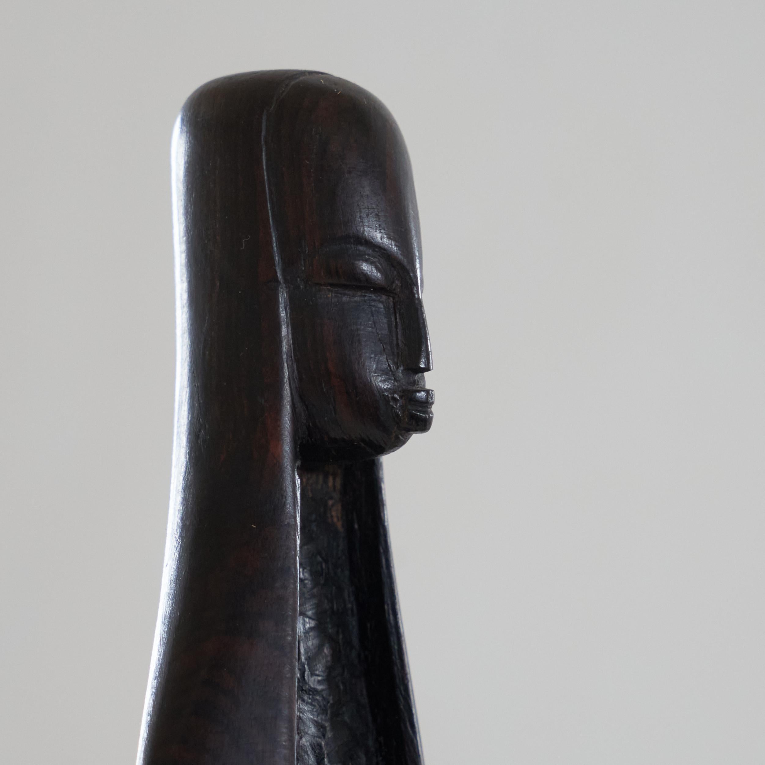 Mid Century Modernist Madonna in Carved Wood 1950s In Good Condition For Sale In Tilburg, NL