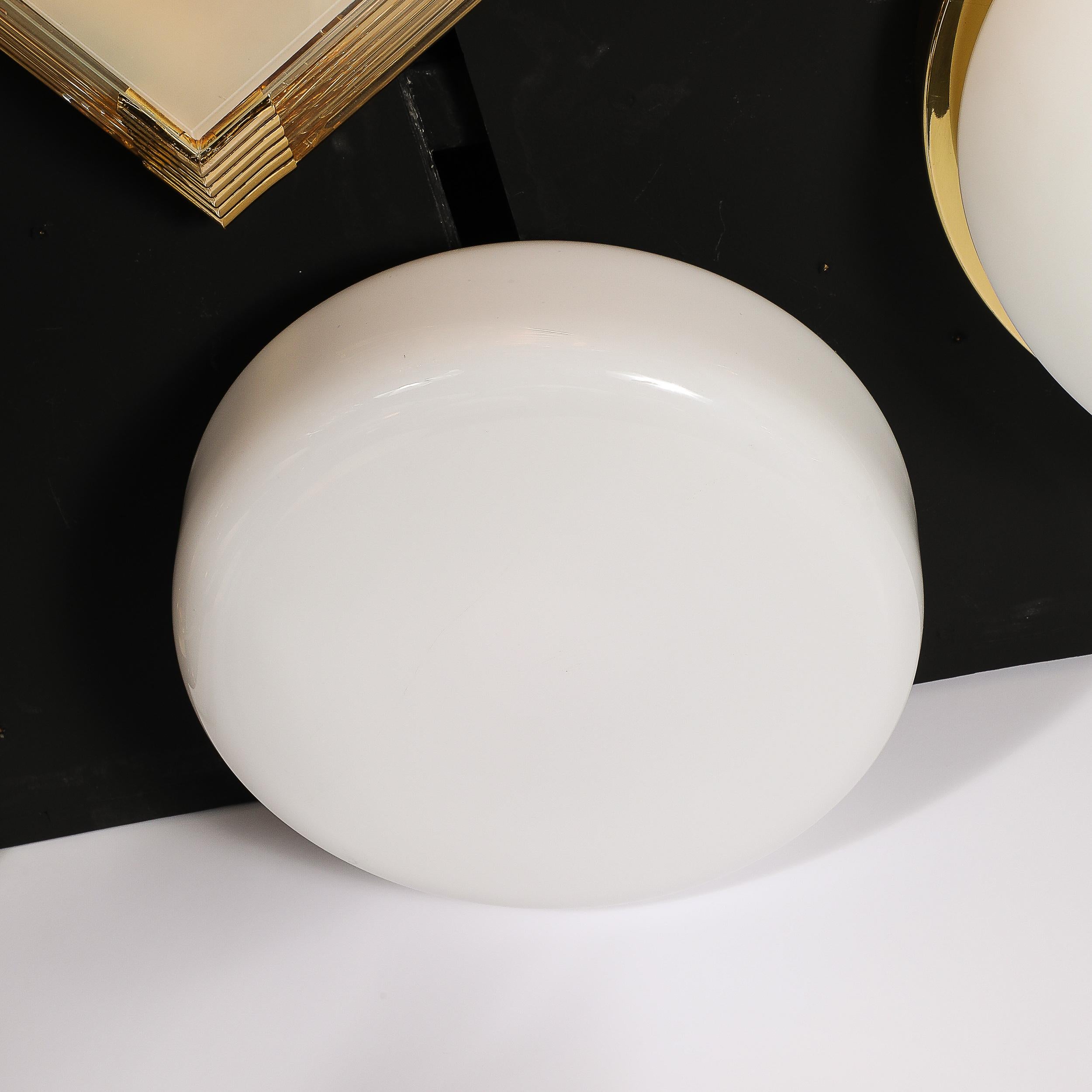 Lampadario a filo in vetro latte modernista di metà secolo in vendita 3