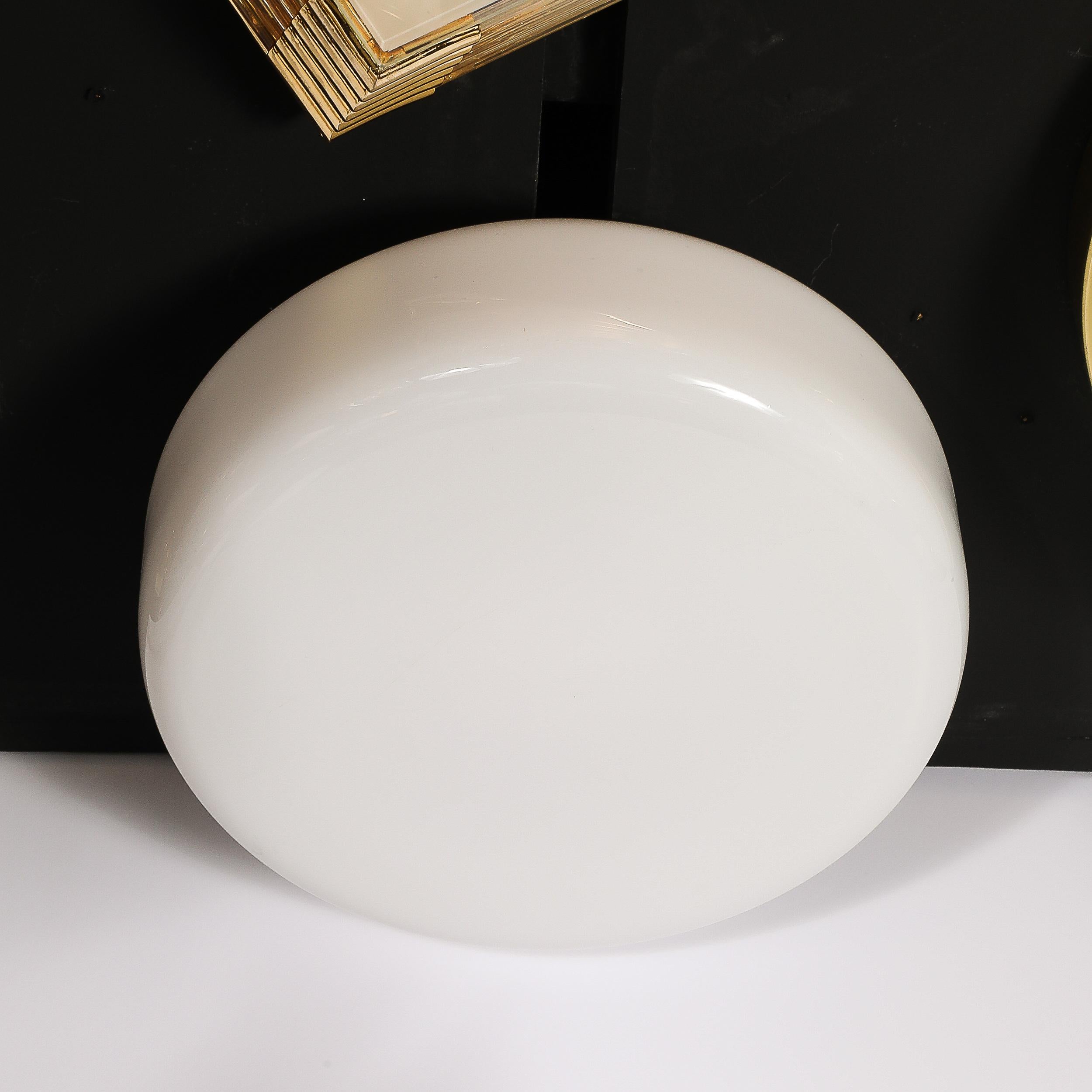 Lampadario a filo in vetro latte modernista di metà secolo in vendita 4