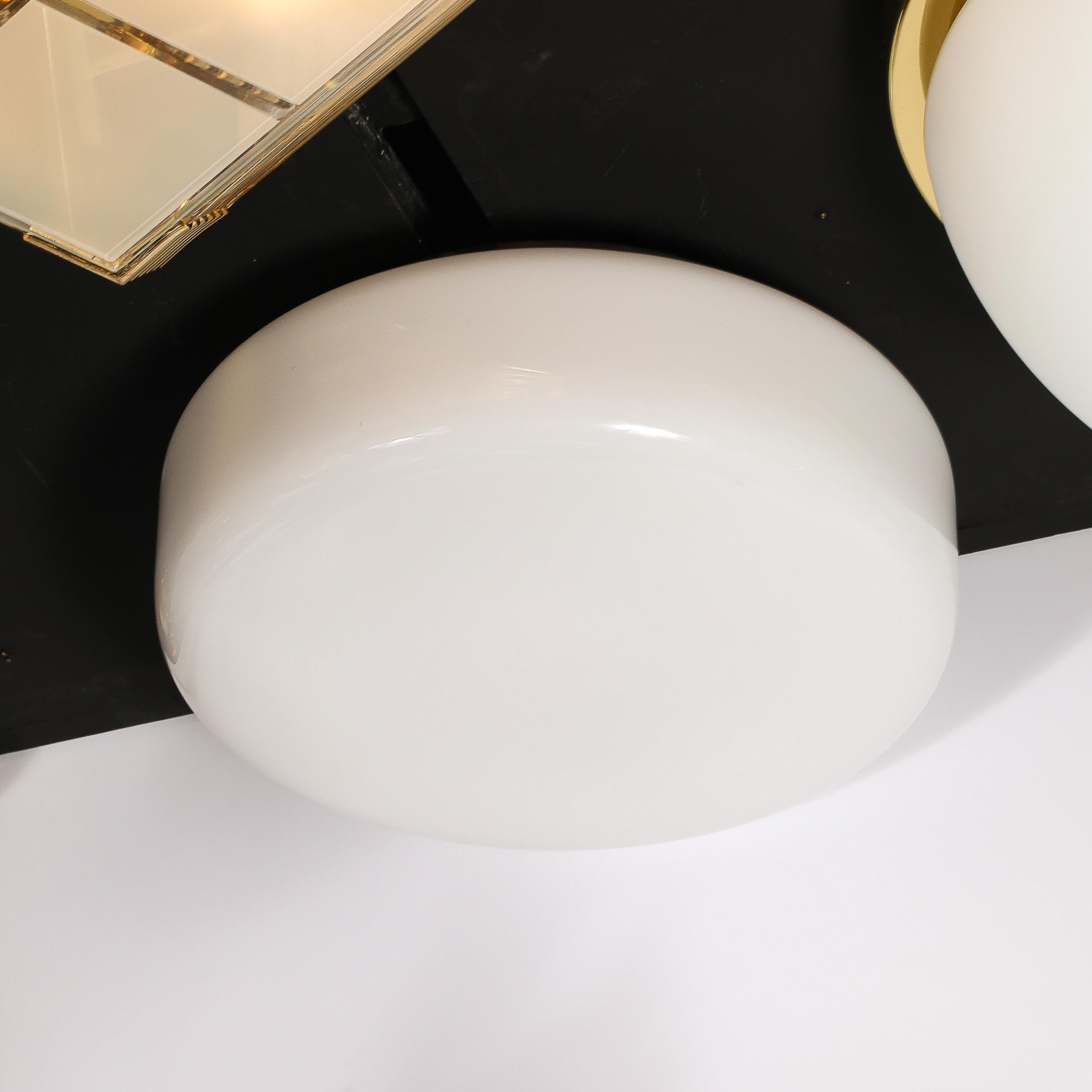 Lampadario a filo in vetro latte modernista di metà secolo in vendita 5