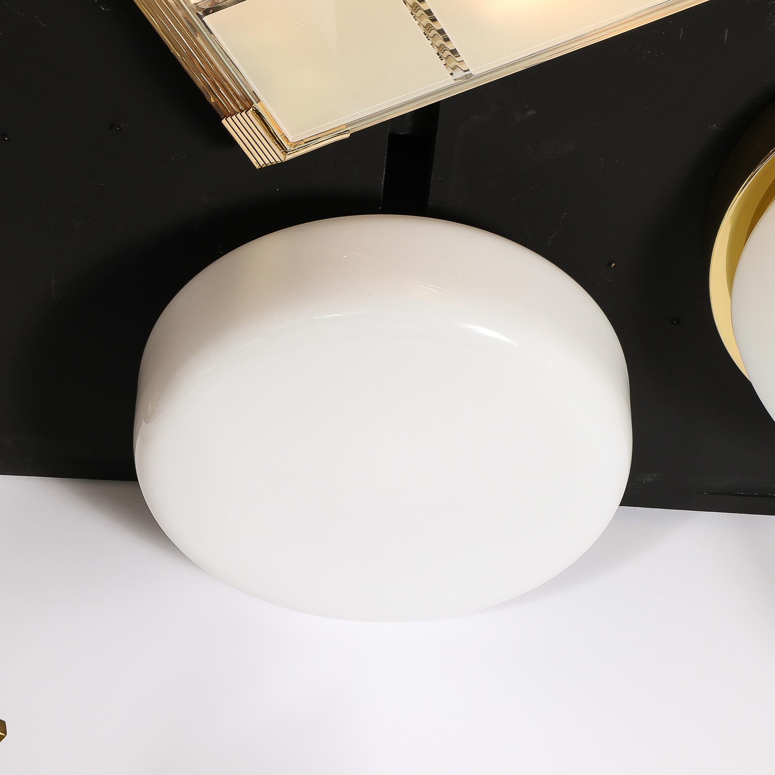 Vetro lattimo Lampadario a filo in vetro latte modernista di metà secolo in vendita