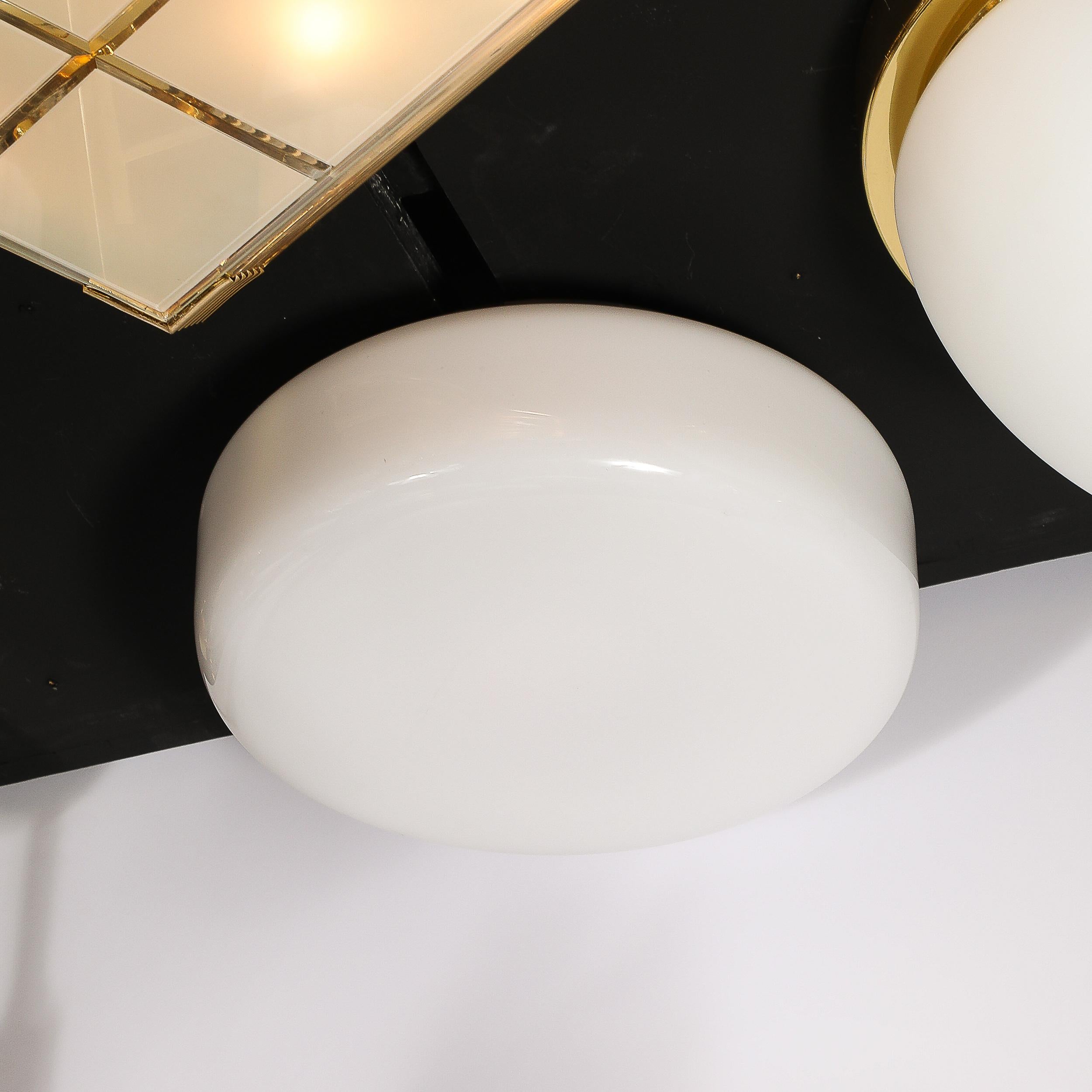 Lampadario a filo in vetro latte modernista di metà secolo in vendita 2