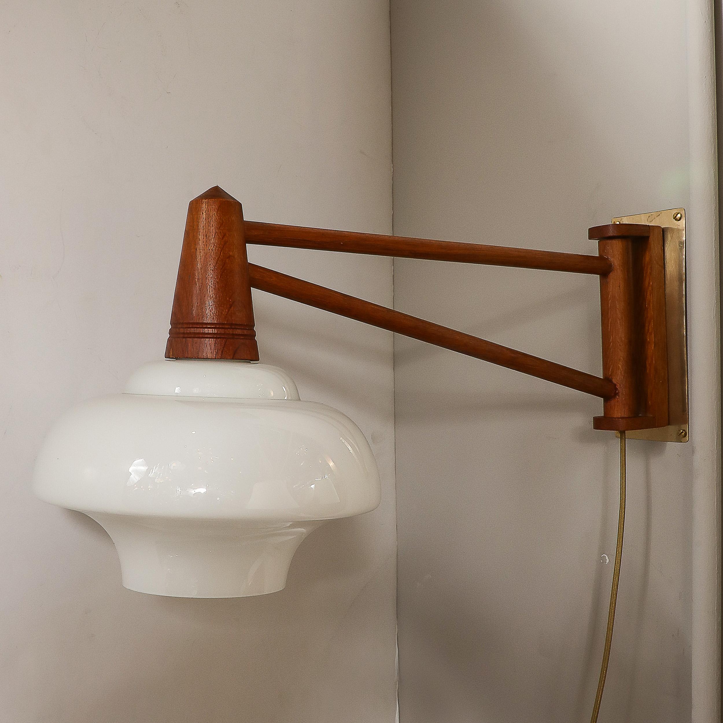 Mid-Century Modernist Milk Glass & Teak Swing Arm Wall Sconce W/ Brass Fittings For Sale 4