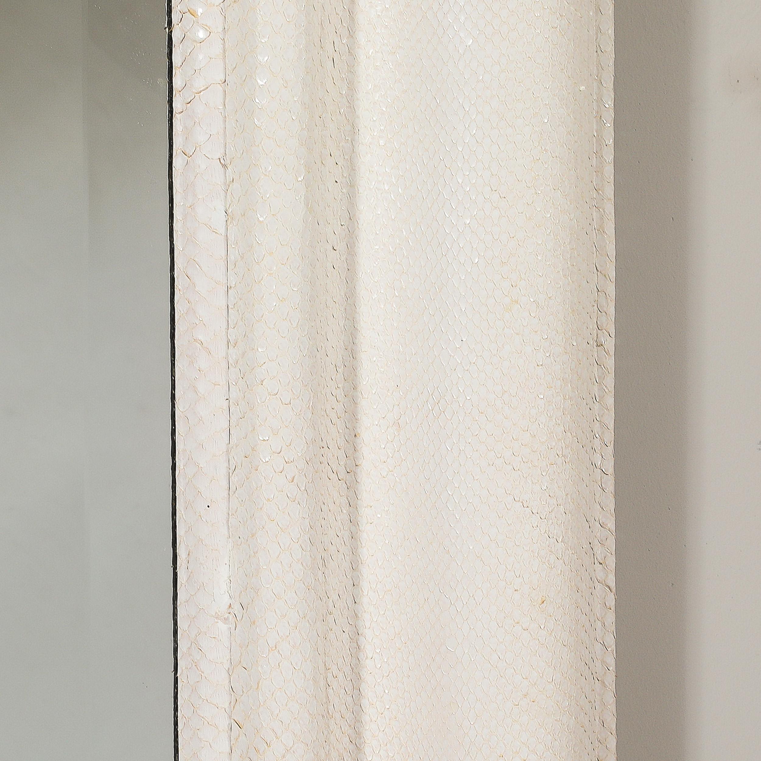 Miroirolding, moderniste du milieu du siècle dernier en python blanc de Karl Springer en vente 3