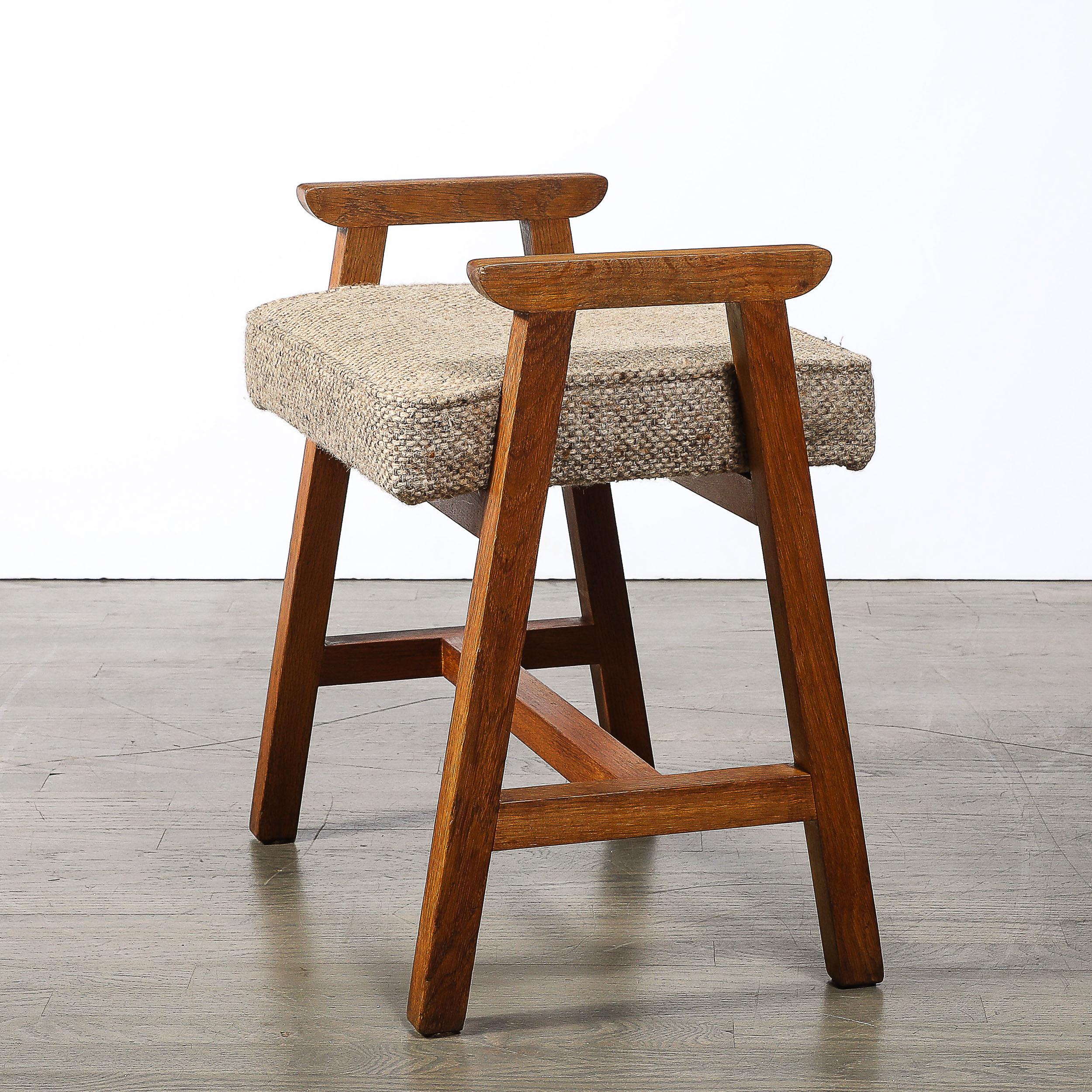 Sgabello modernista di metà secolo in Oak di Guillerme et Chambron Edition Votre Maison in vendita 3
