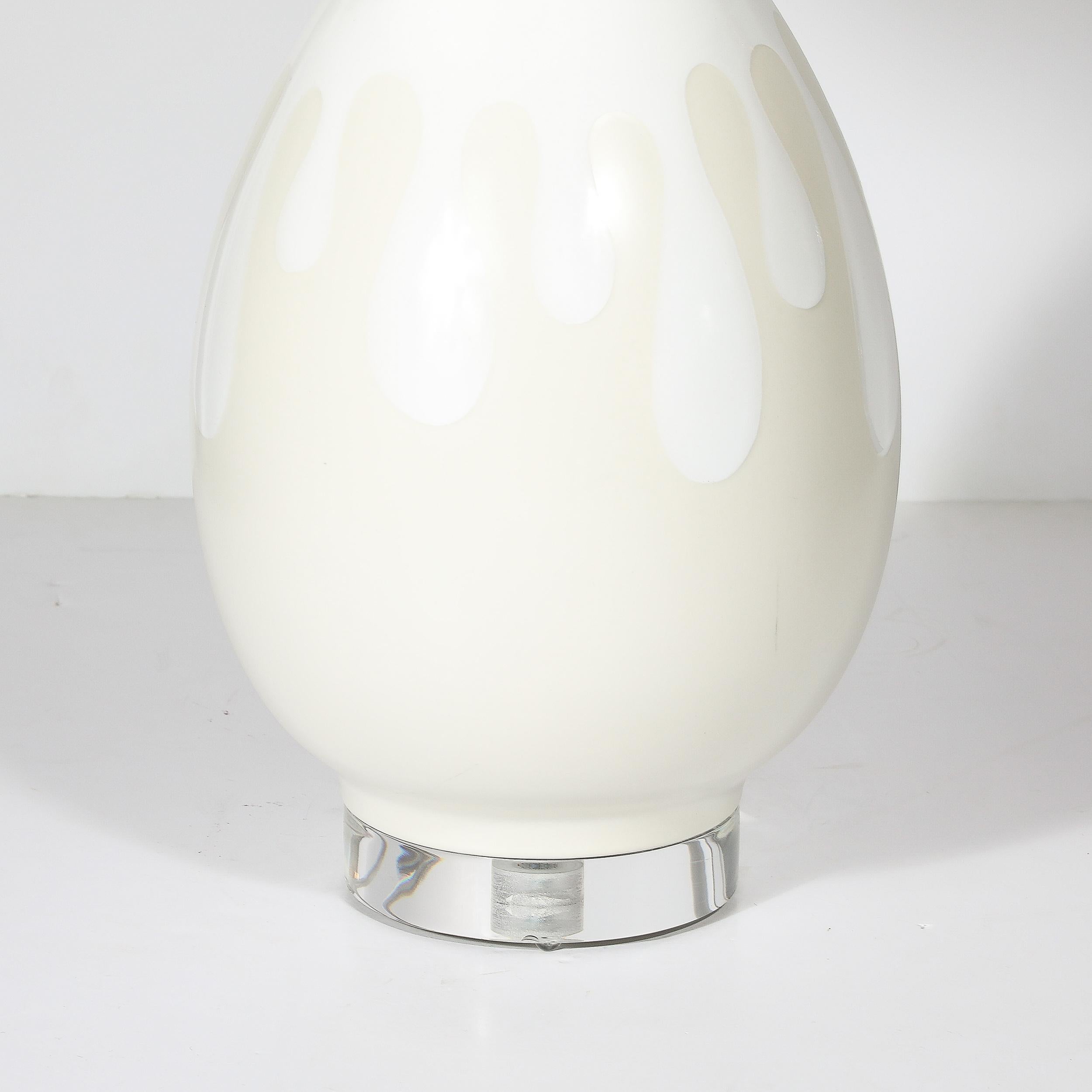 Lampes de table en céramique Off-White moderniste du milieu du siècle avec motif Graphic Splash en vente 5