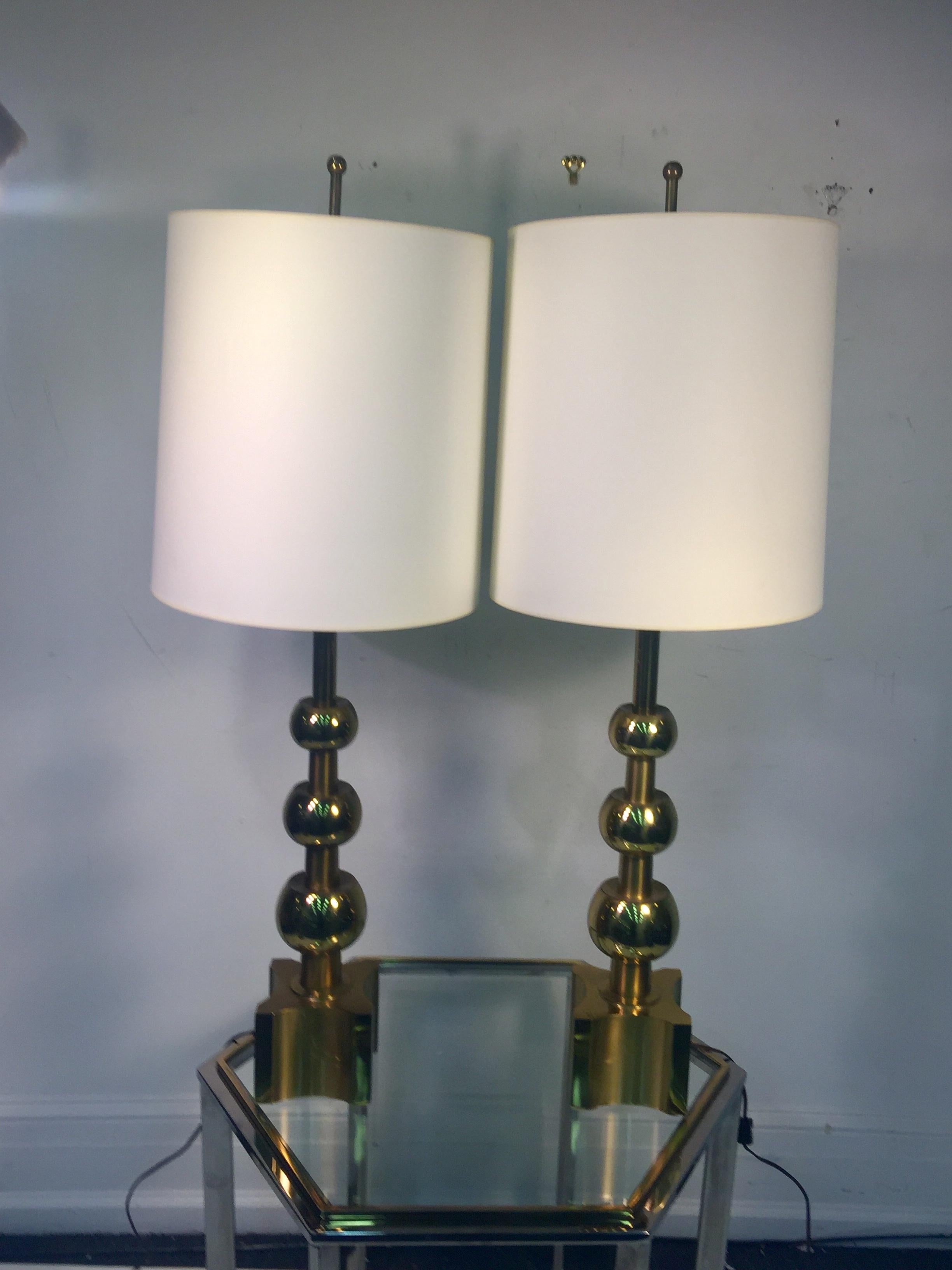 Mid-20th Century Mid-Century Modernist Pair of Stacked Gold Ball Design Lamps For Sale