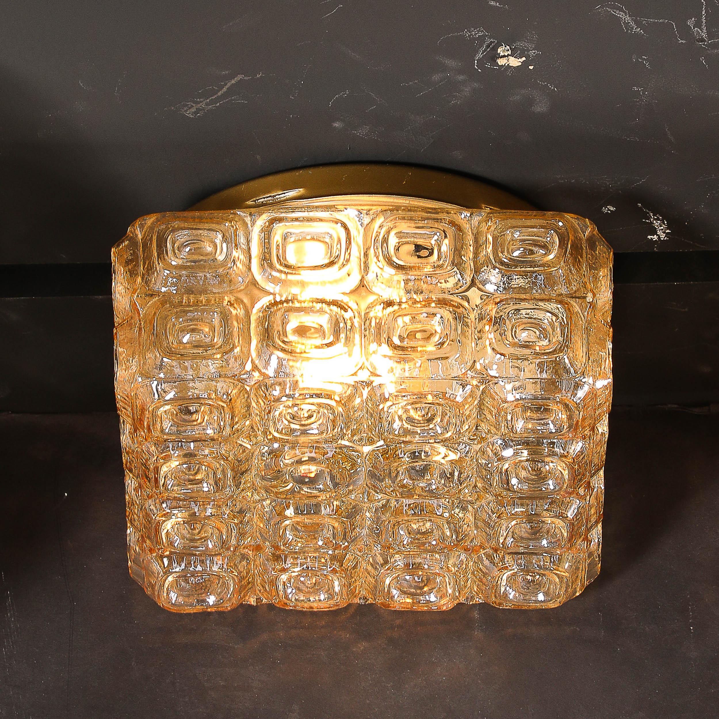 Lustres en verre ambre pressé géométrique pour montage en affleurement, modernité du milieu du siècle en vente 9