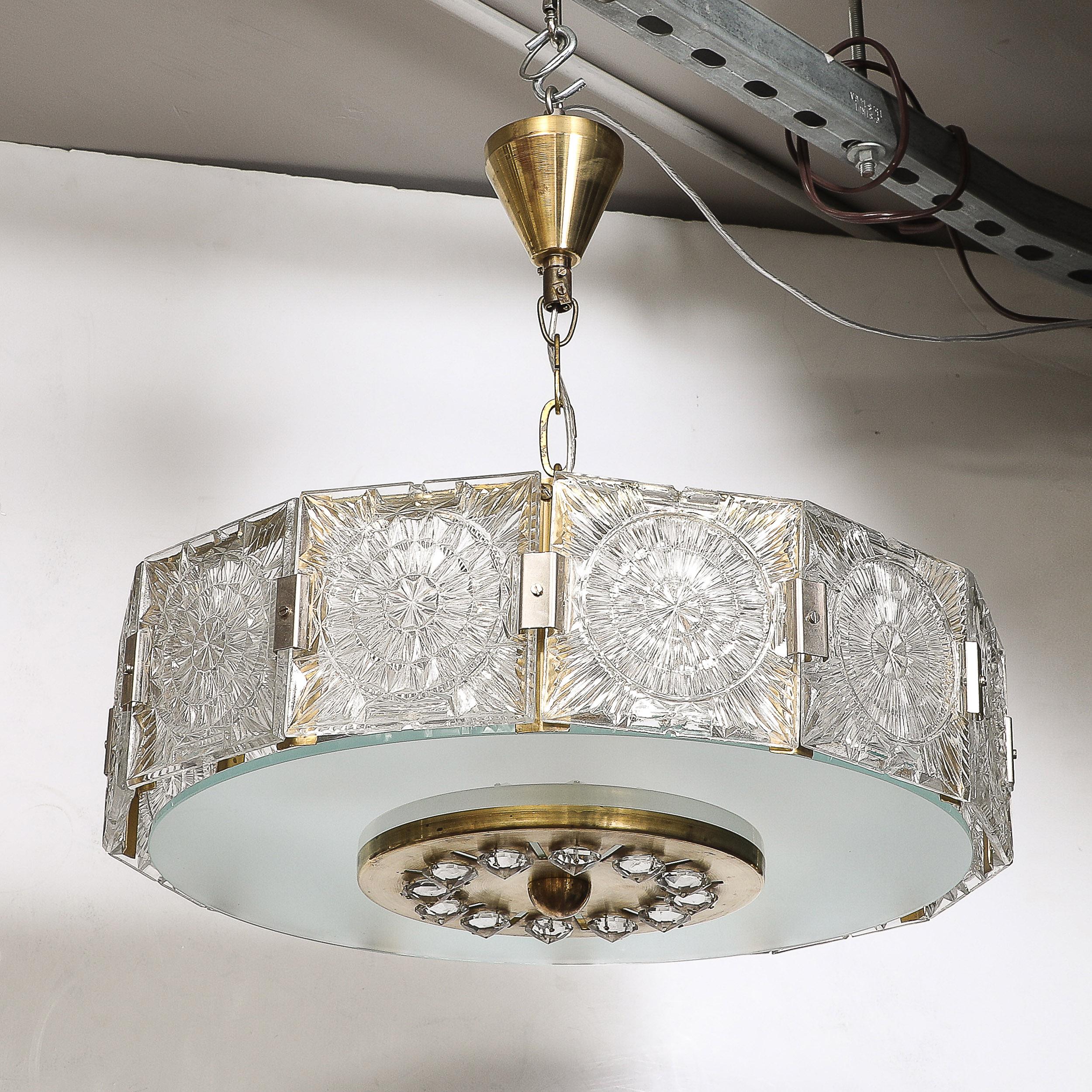 Lampadario a sospensione in vetro pressato di metà secolo con diffusore smerigliato in vendita 2