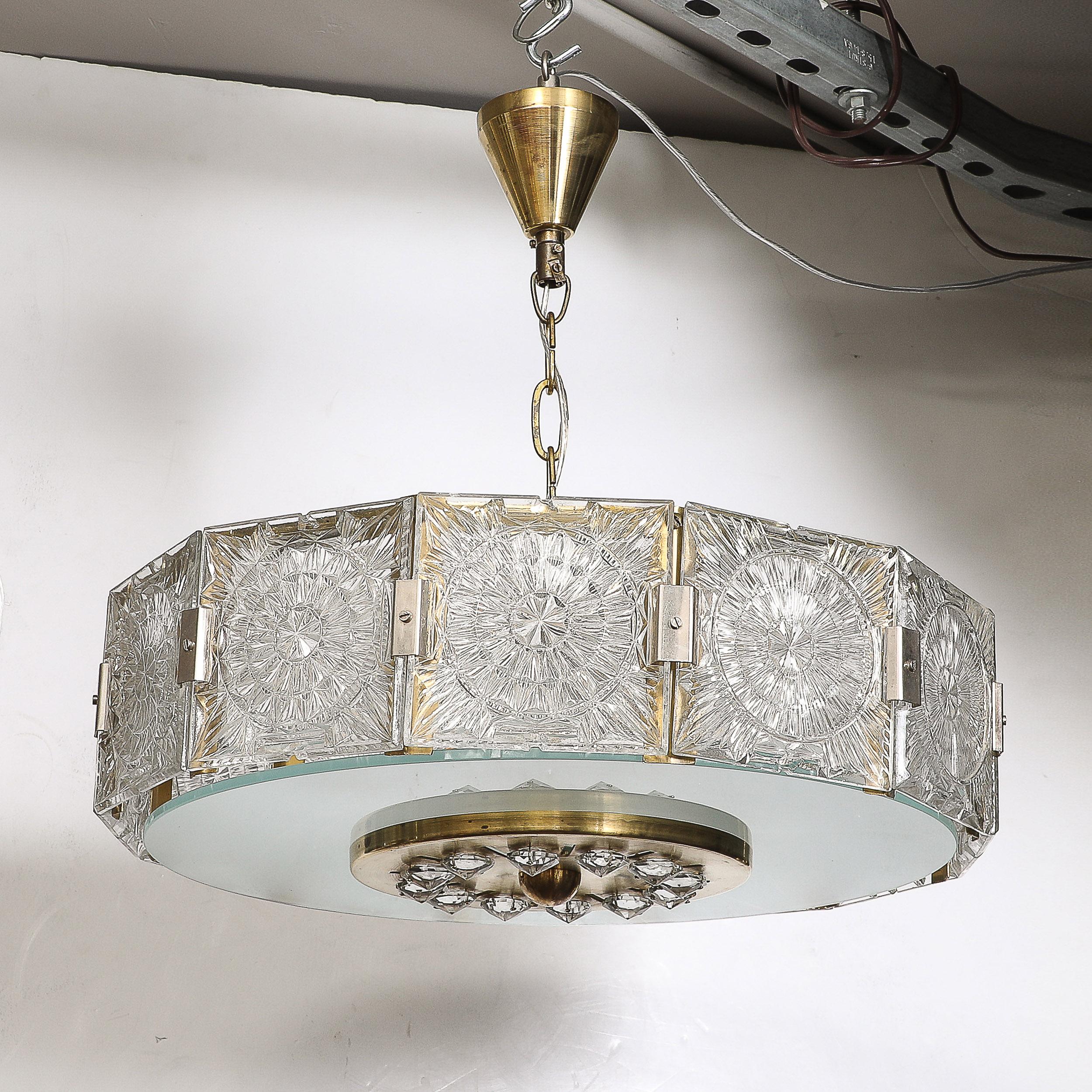 Cristallo Lampadario a sospensione in vetro pressato di metà secolo con diffusore smerigliato in vendita