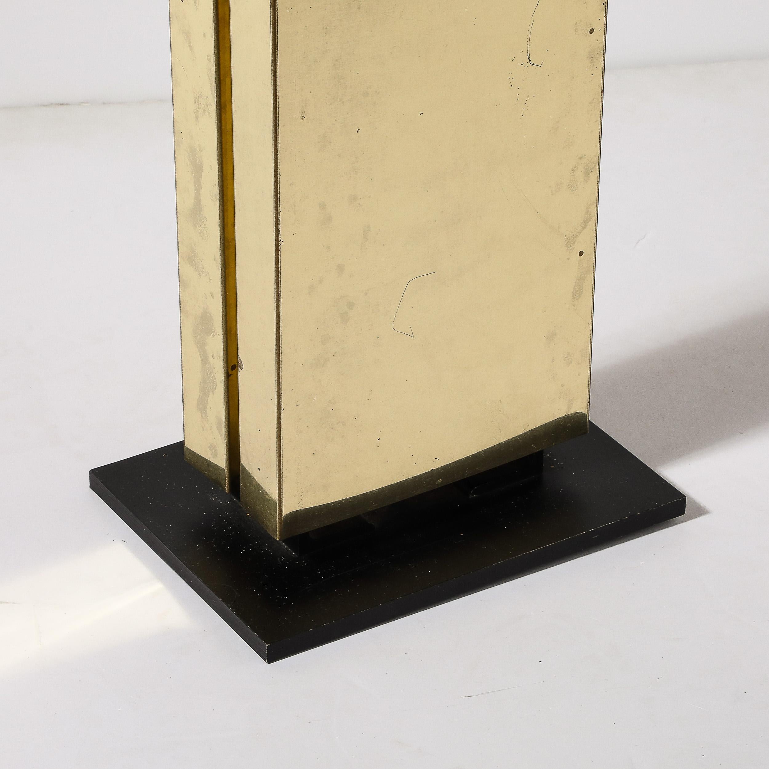 Mid-Century Modernist Rectilinear Floor Lamp in Brass & Black Enamel For Sale 3