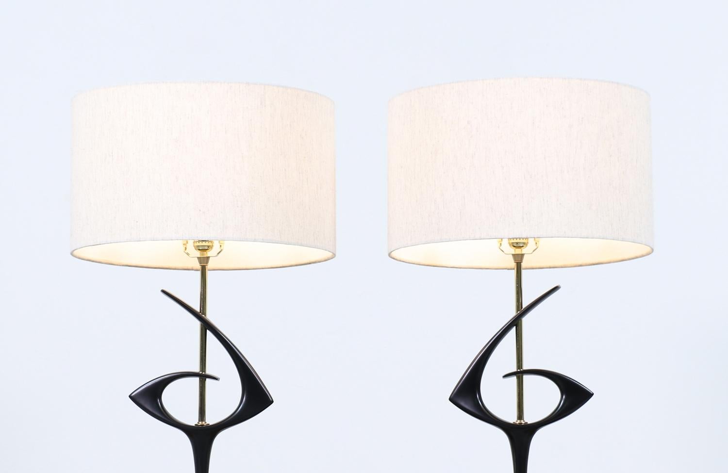 American Expertly Restored - Mid-Century Modernist Sculpted Brass Table Lamps For Sale