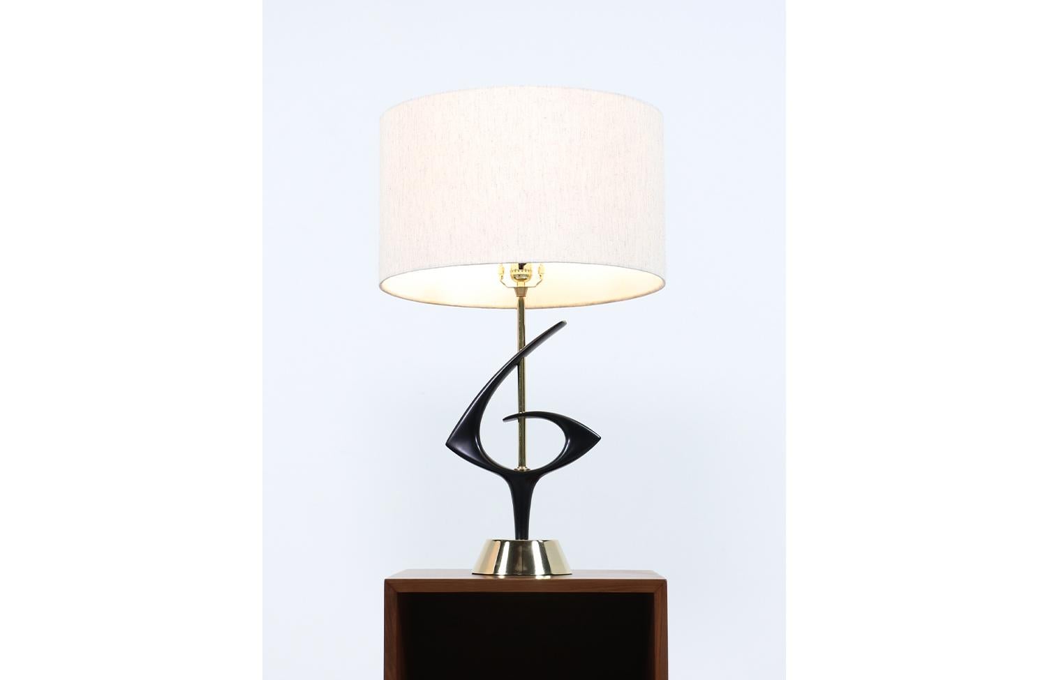 Mid-20th Century Expertly Restored - Mid-Century Modernist Sculpted Brass Table Lamps For Sale