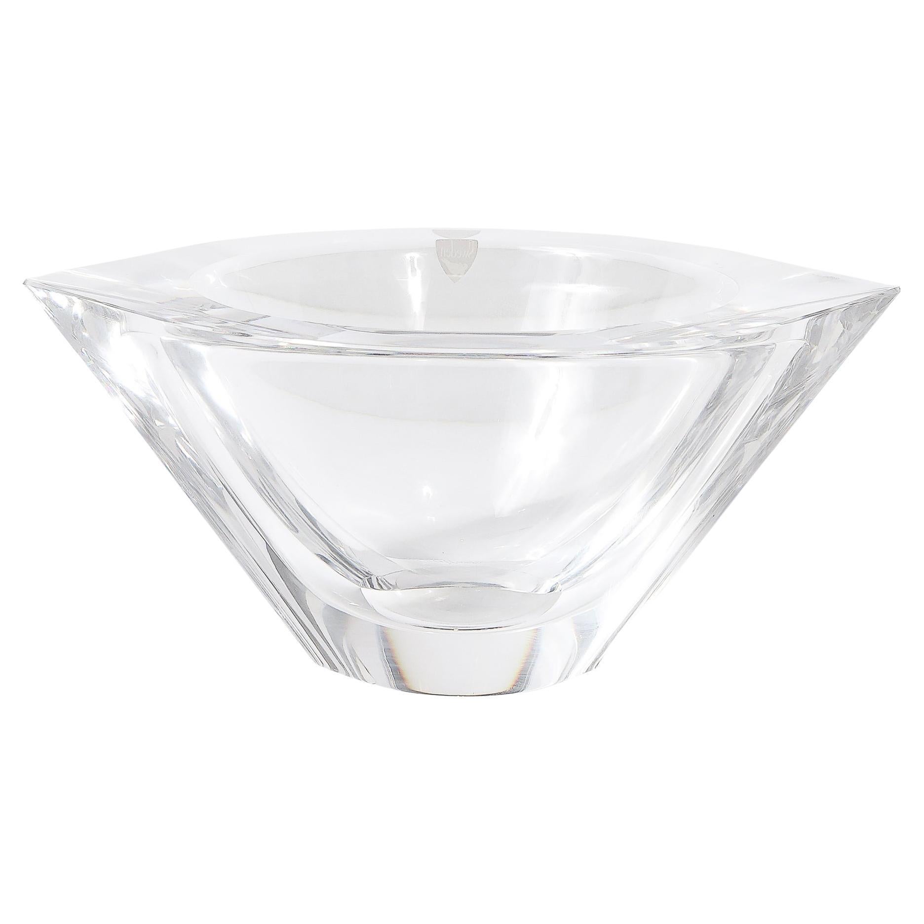 Bol en cristal sculptural moderniste du milieu du siècle dernier signé Orrefor's