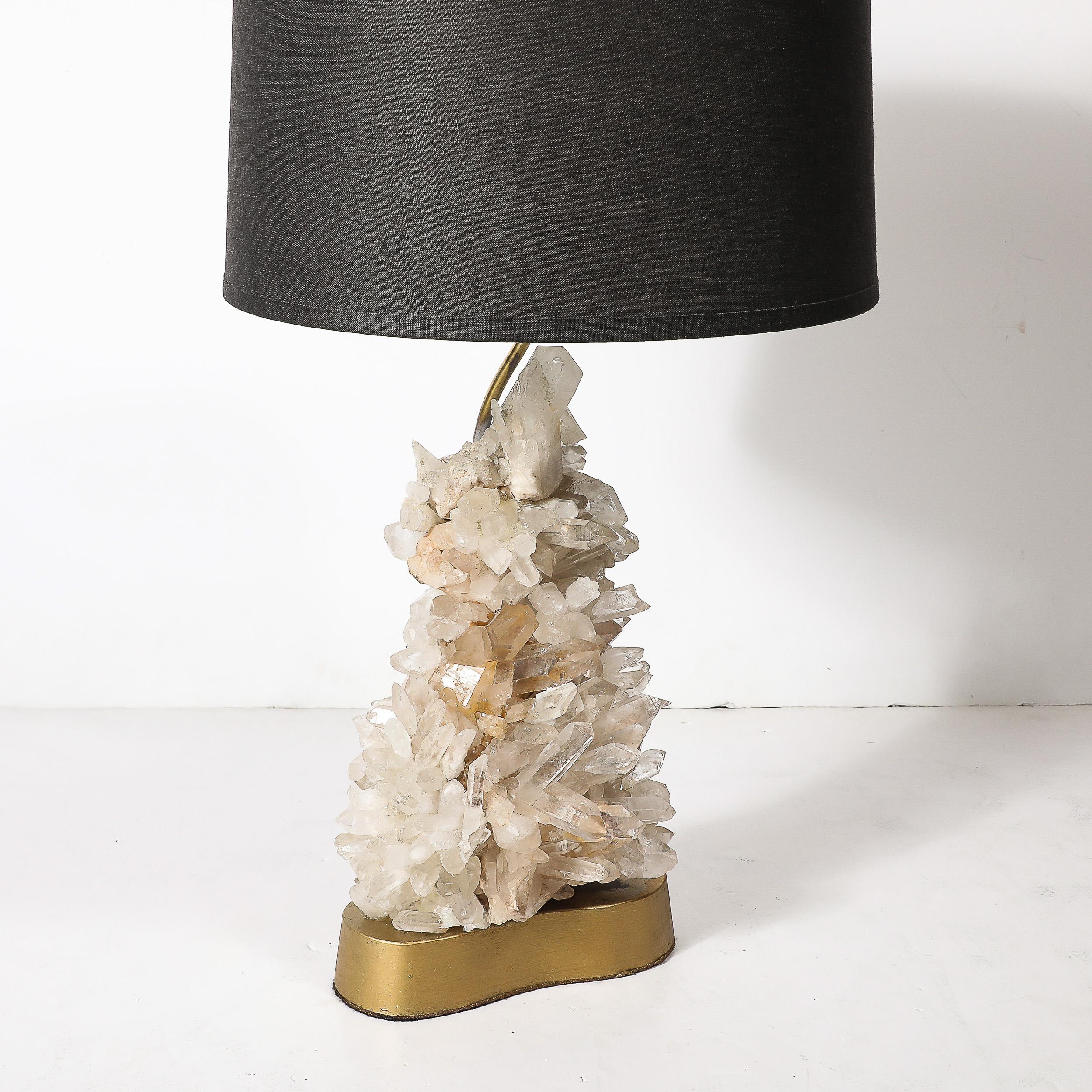 Lampe de table sculpturale en cristal de quartz, modernité du milieu du siècle, Carole Stupell Excellent état - En vente à New York, NY