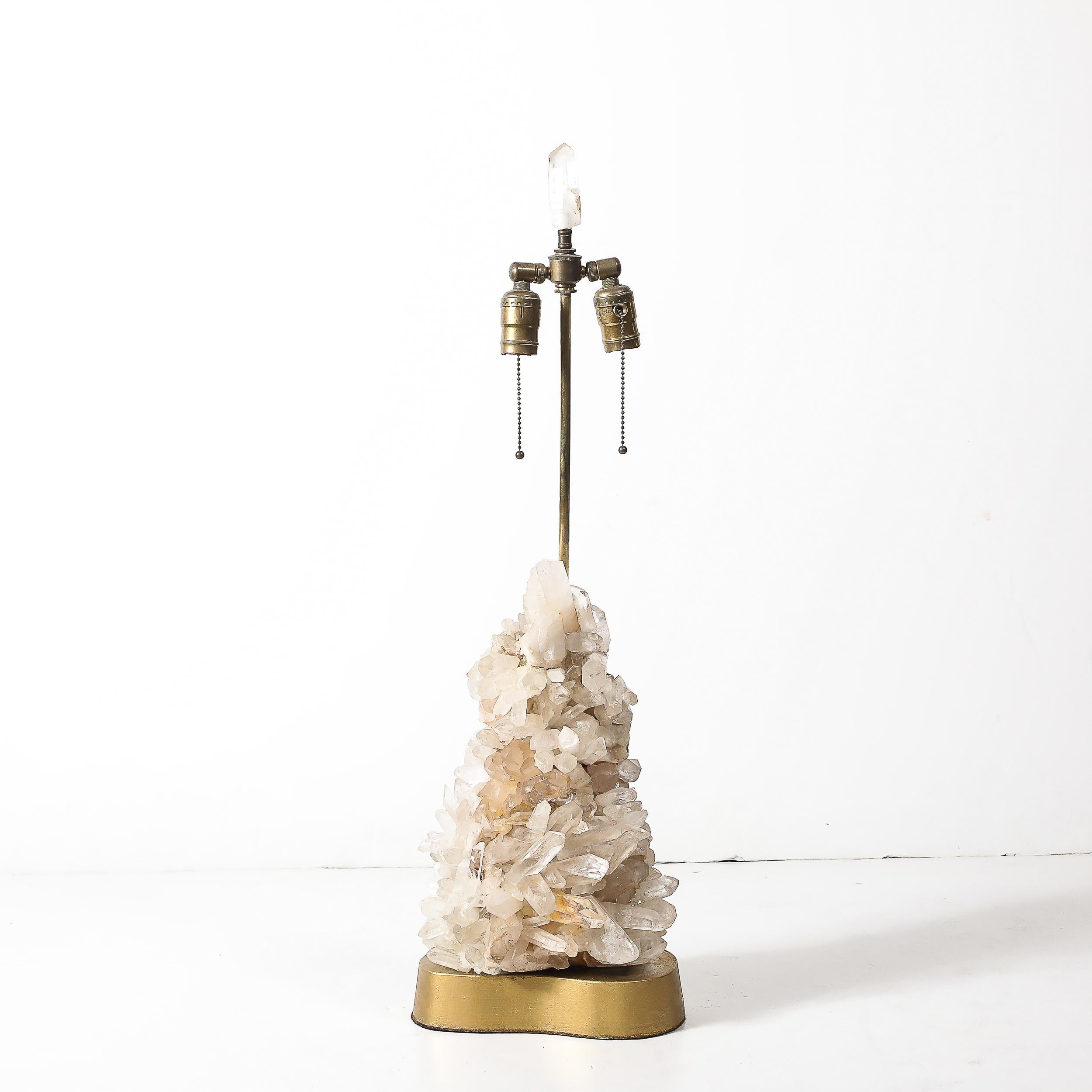 Quartz Lampe de table sculpturale en cristal de quartz, modernité du milieu du siècle, Carole Stupell en vente