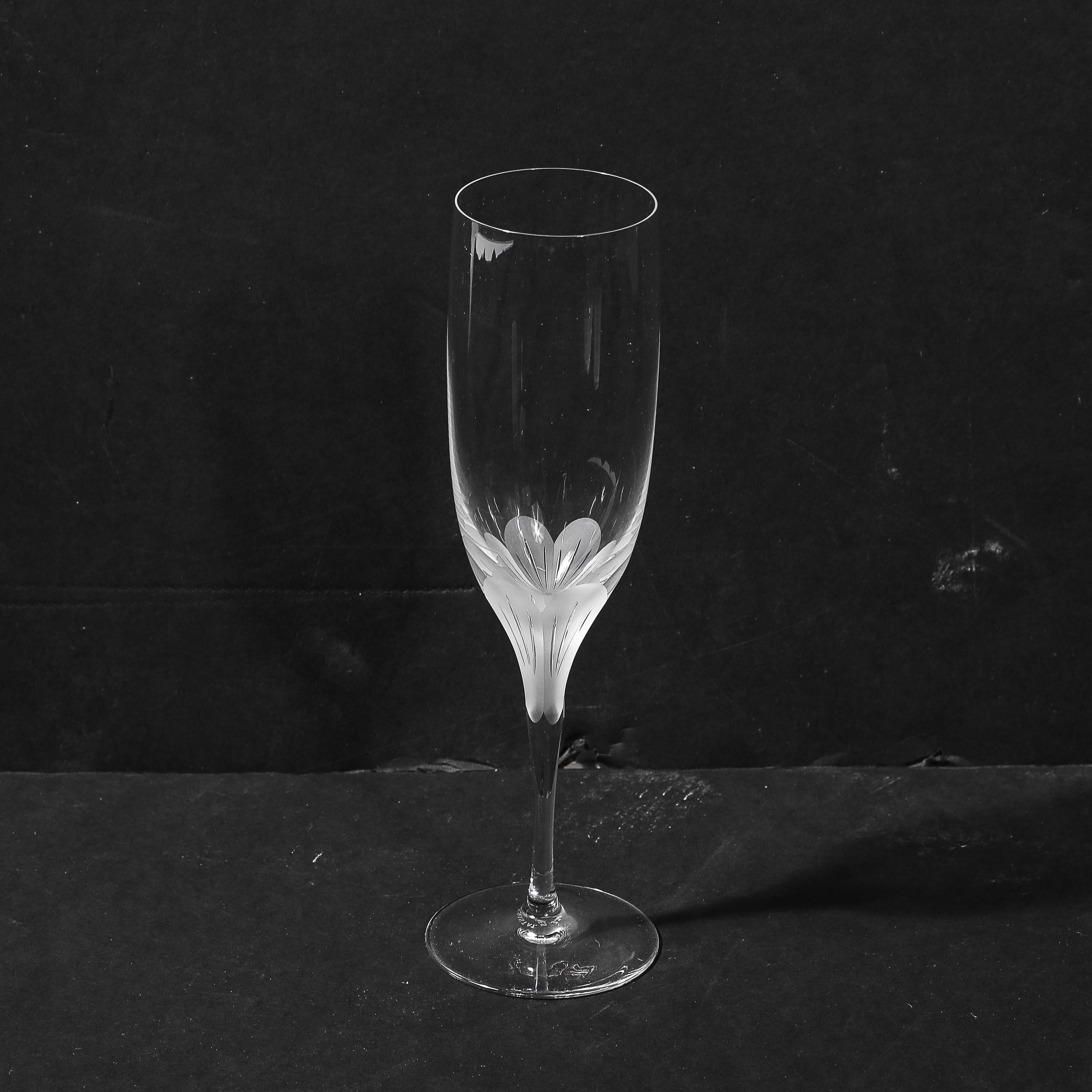 Service de verres en cristal taillé à motif Primavera de Sèvres, moderniste du milieu du siècle dernier en vente 5