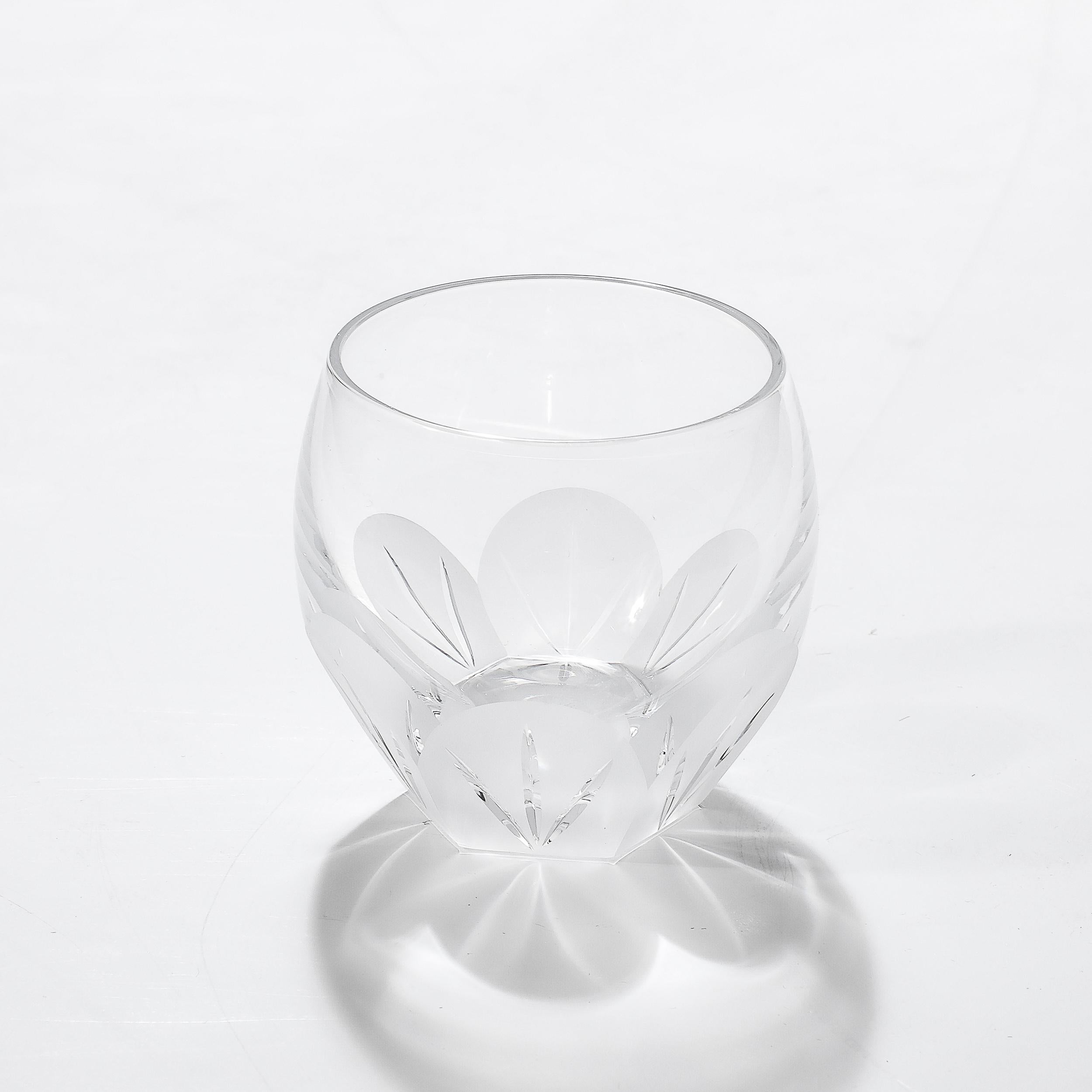 Fin du 20e siècle Service de verres en cristal taillé à motif Primavera de Sèvres, moderniste du milieu du siècle dernier en vente