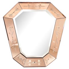 Specchio Shadowbox modernista di metà secolo con incisione invertita in rosa fumé