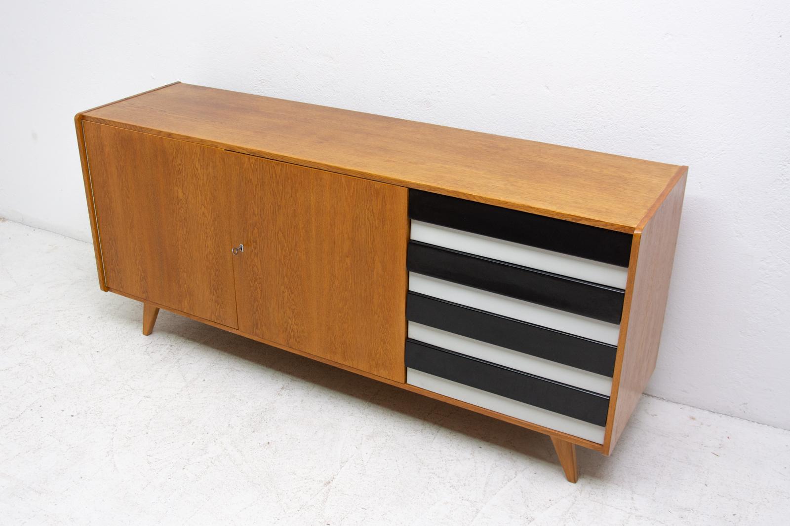 Veneer Mid-Century Modernist Sideboard No. U-460, by Jiří Jiroutek, Czechoslovakia