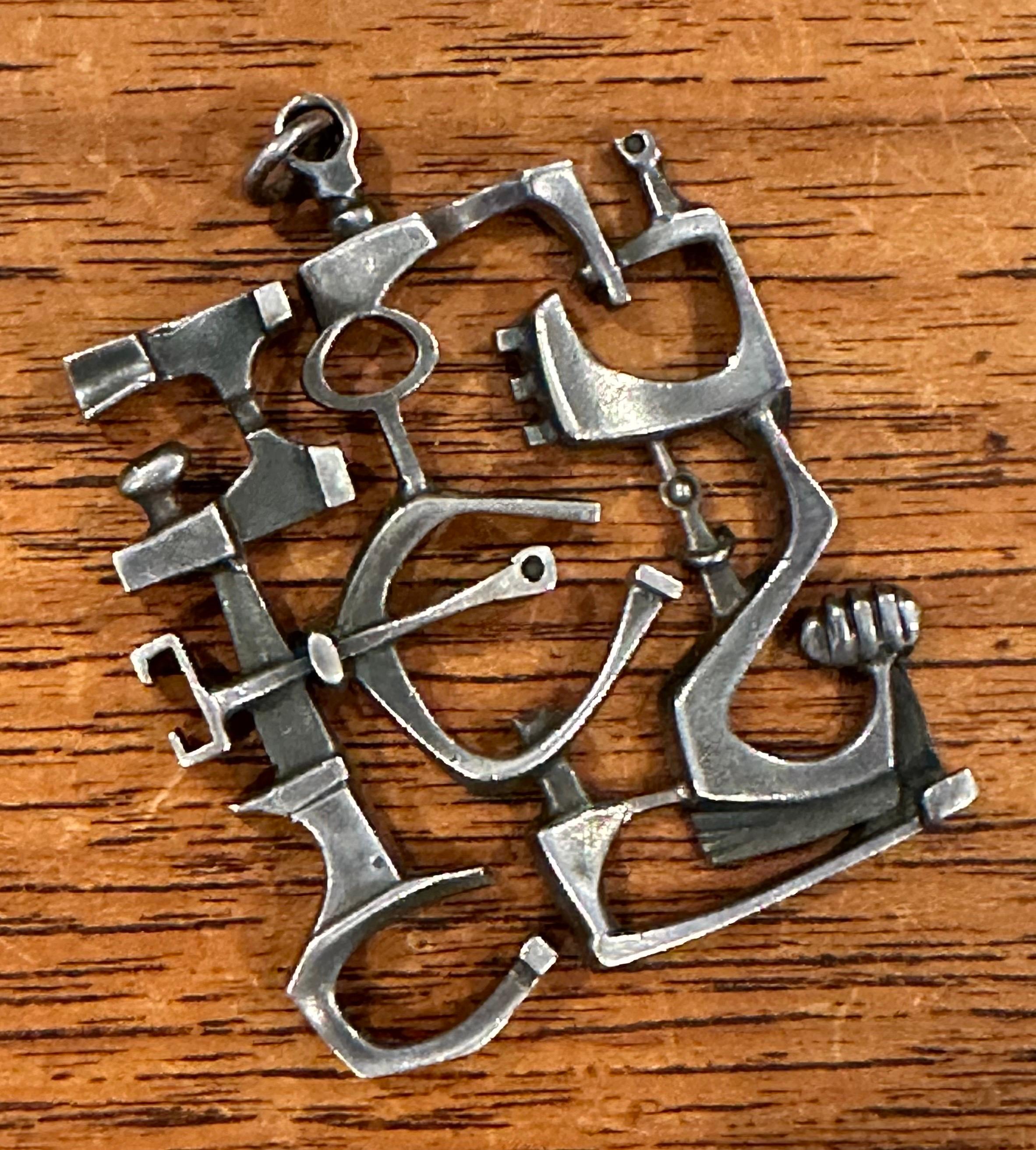 Ciondolo in argento modernista di metà secolo di Jorma Laine In condizioni buone in vendita a San Diego, CA