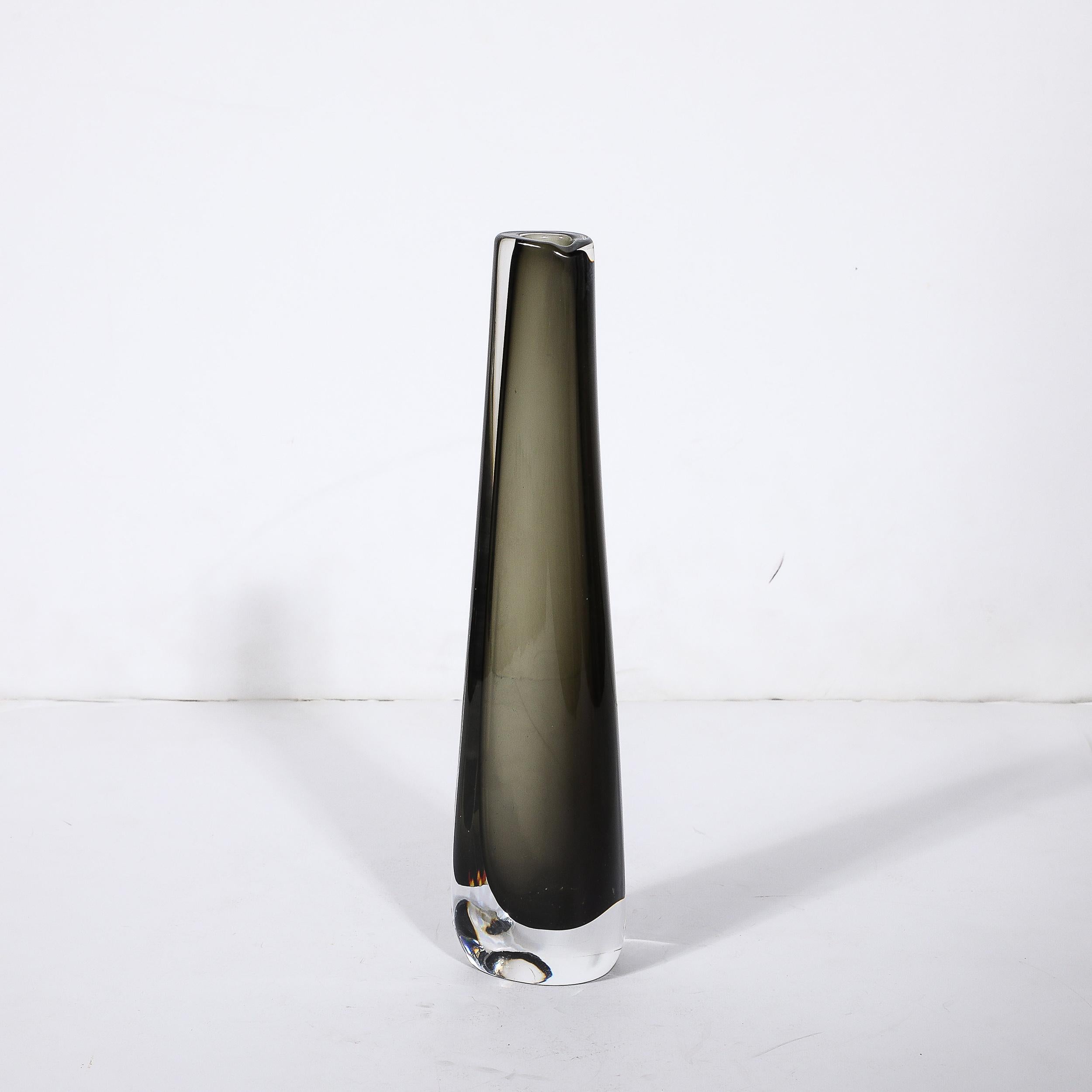 Mid-Century Modernist Slender Smoked Glass Vase by Nils Landberg for Orrefors For Sale 4