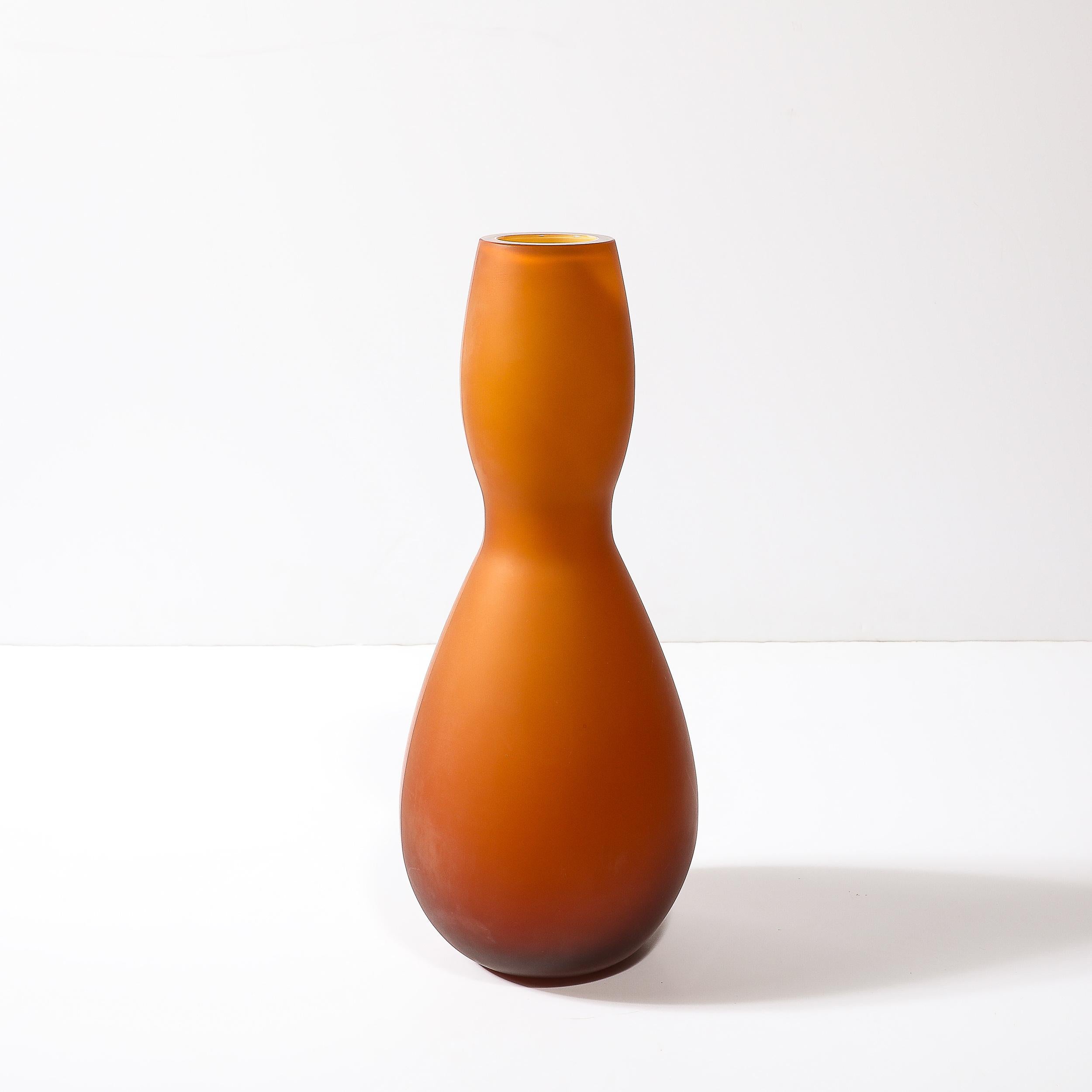 Vase aus mundgeblasenem Murano-Glas von Venini (Mitte des Jahrhunderts), Rauch-Bernstein im Angebot 1