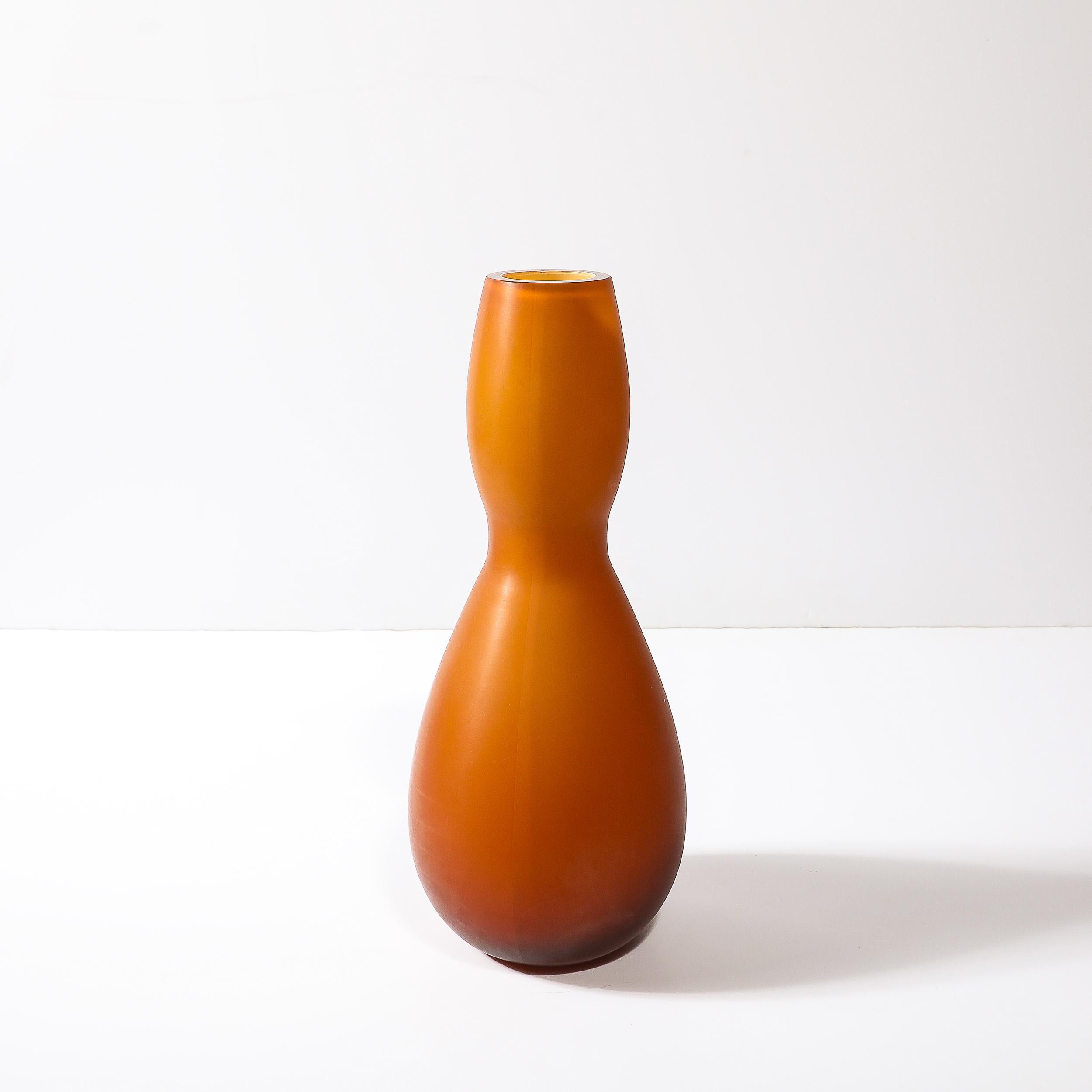 Vase aus mundgeblasenem Murano-Glas von Venini (Mitte des Jahrhunderts), Rauch-Bernstein im Angebot 2