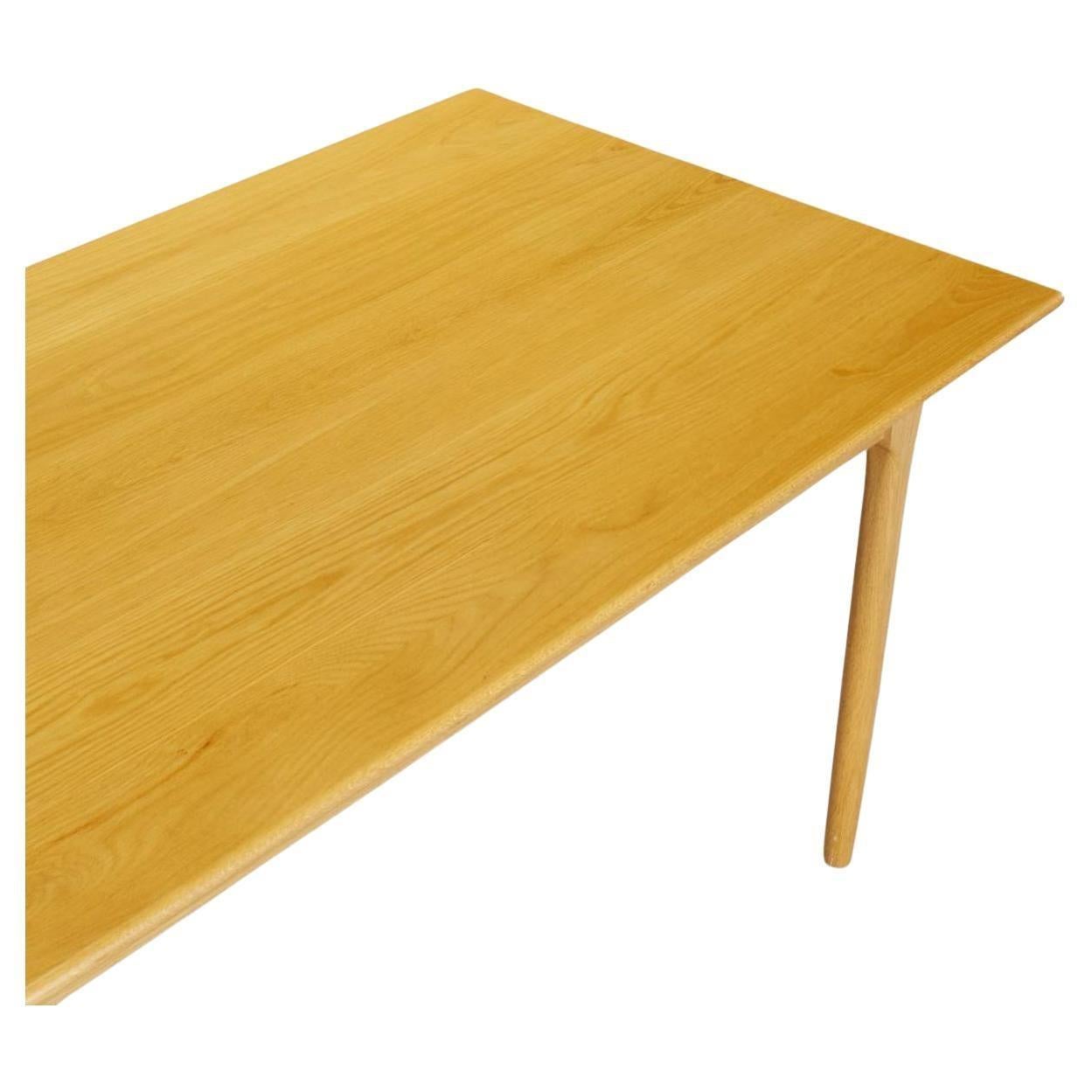 Mesa de comedor de granja de roble claro macizo modernista de mediados de siglo de Charles Webb Estadounidense en venta