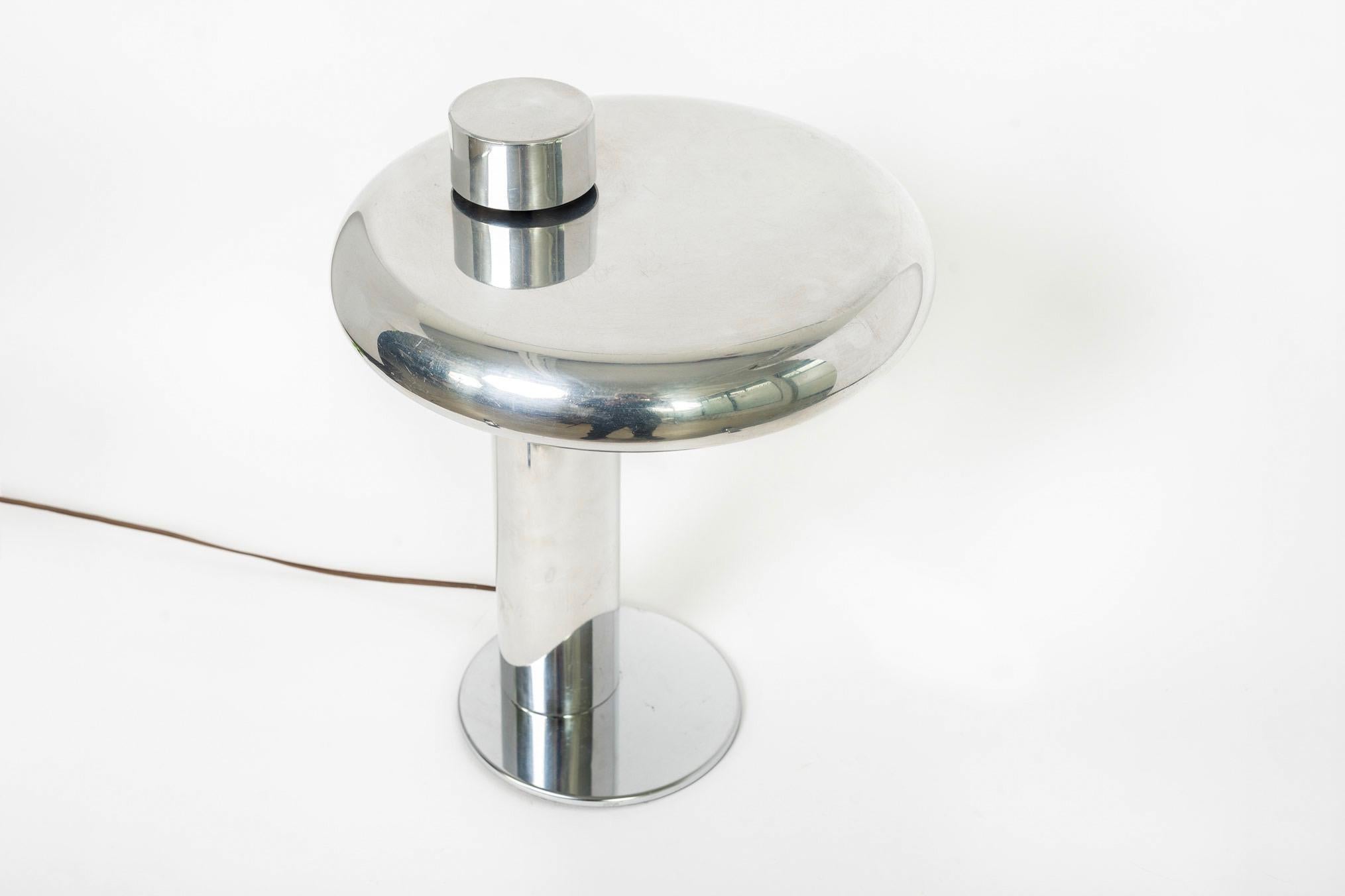 Late 20th Century Mid-Century Modernist Sonneman Attributed Polished Aluminum Table Lamp For Sale