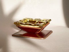 Cendrier carré moderniste du milieu du siècle Vibe en verre ambré et cuir, Allemagne, 1970