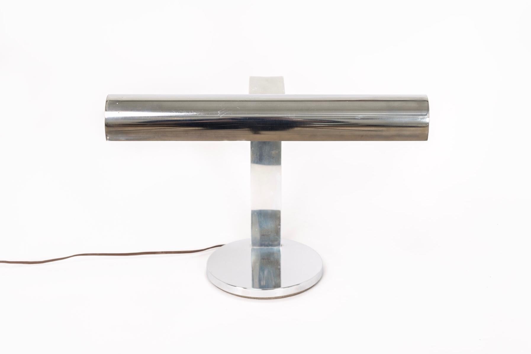Mid-Century Modernist Stainless Steel Tubular Table Lamp, 1970s In Good Condition In Detroit, MI
