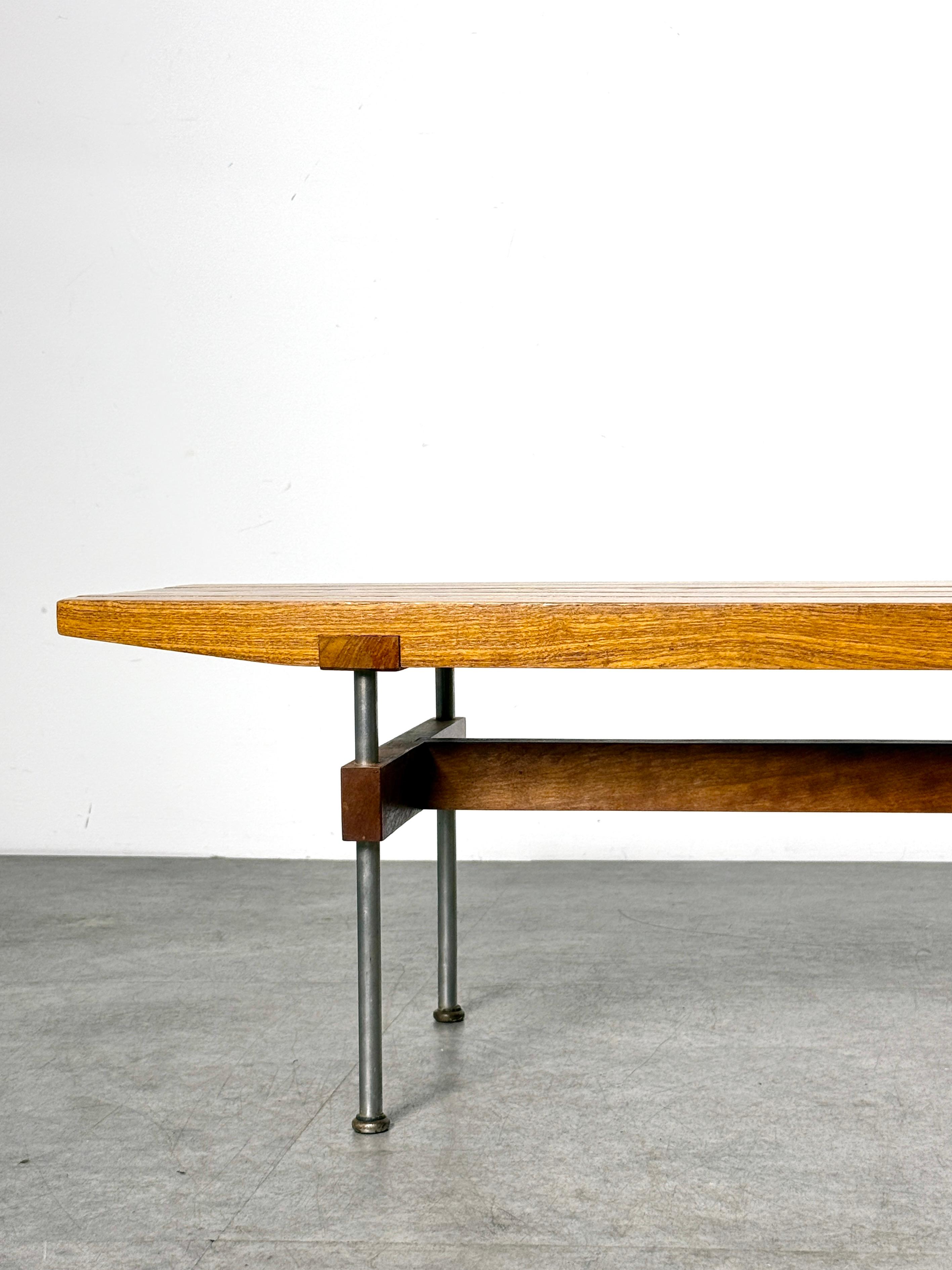 Banc à lattes en bois de style Studio Craft, moderniste du milieu du siècle dernier, design architectural des années 1950 en vente 5