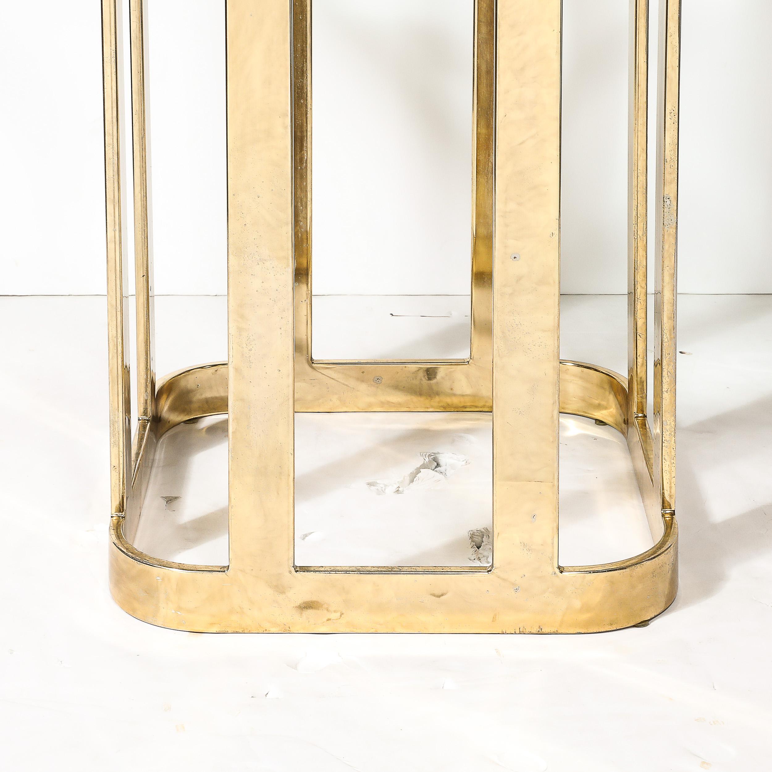 Laiton Table de salle à manger avec plateau en verre, modernisme du milieu du siècle, forme de tulipe stylisée en laiton bagué en vente