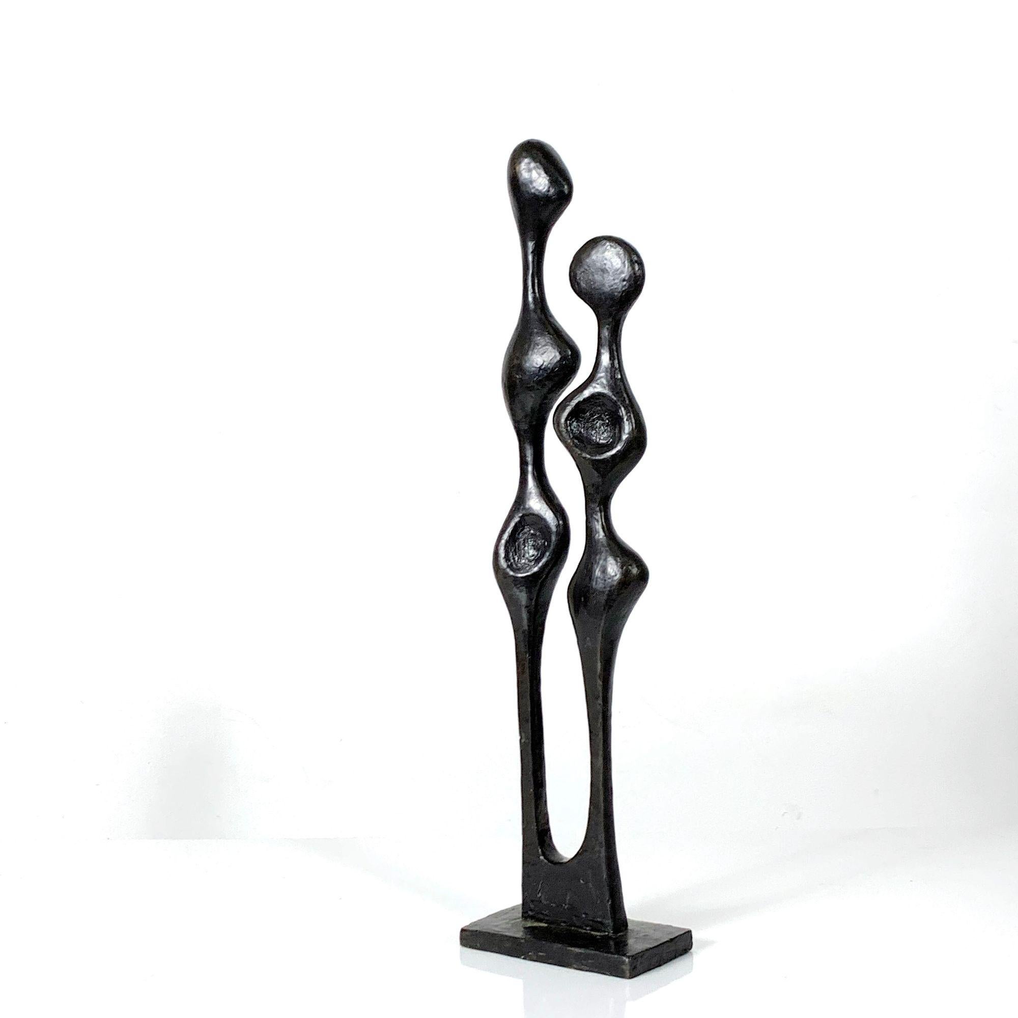 Escultura figurativa abstracta alta de bronce modernista de mediados de siglo, hacia 1970 Moderno de mediados de siglo en venta